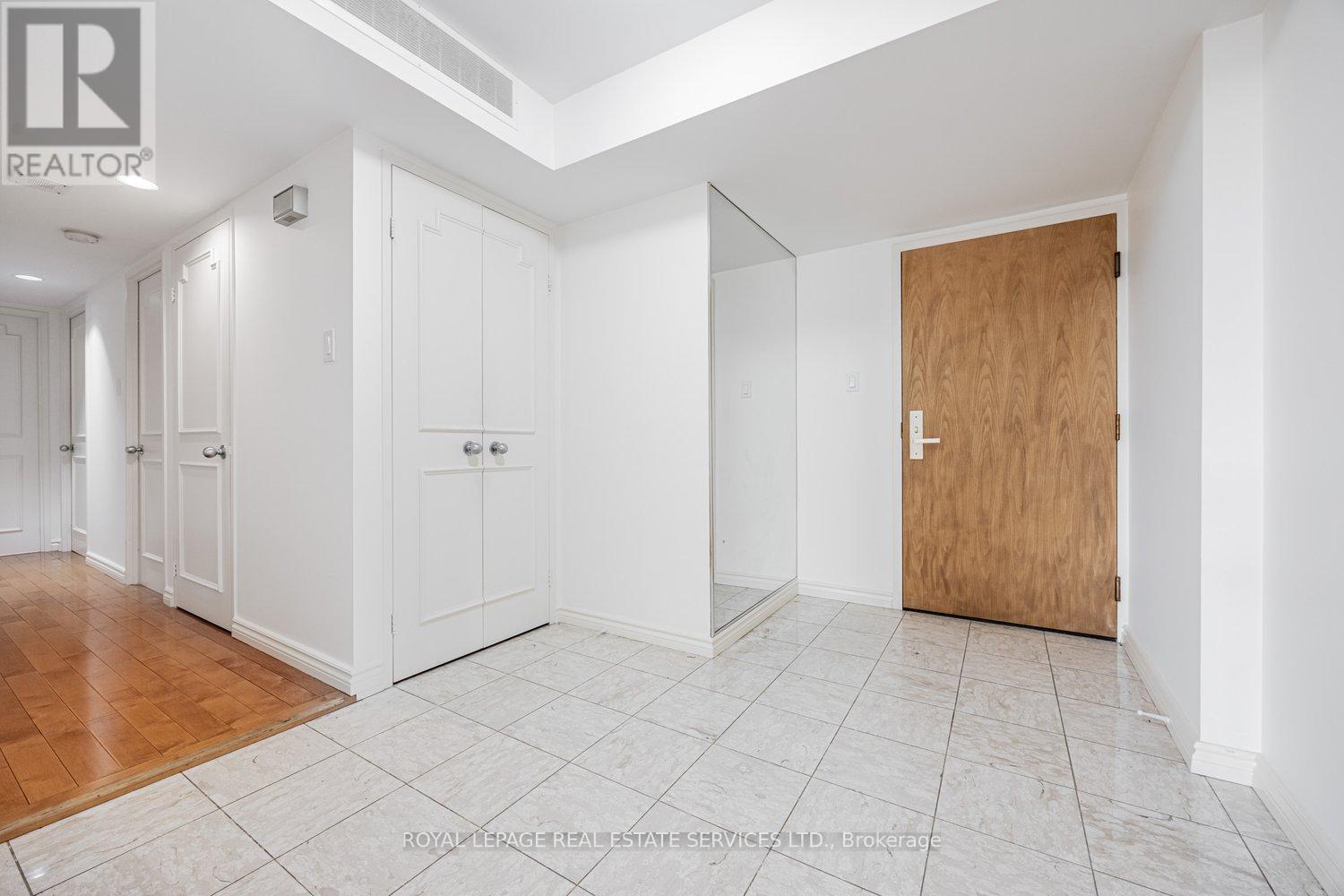 501 - 900 Yonge Street, Toronto, Ontario  M4W 3P5 - Photo 2 - C12448267