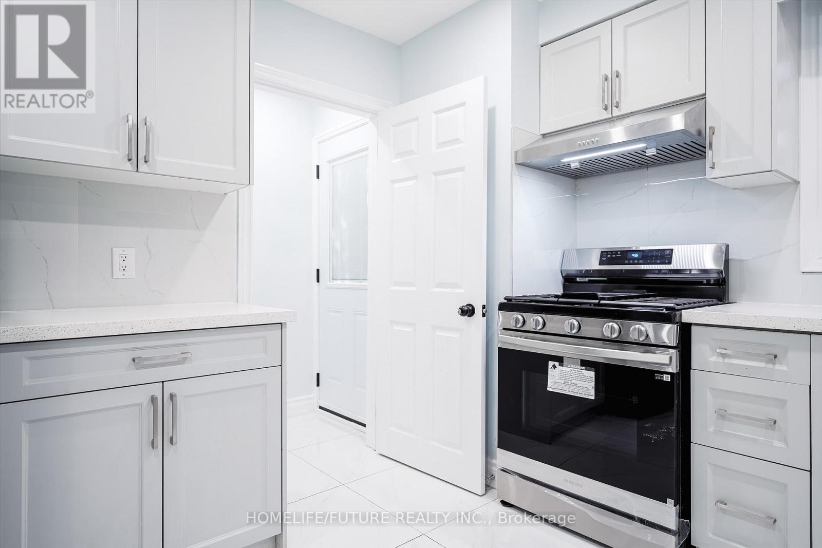 Main - 59 Flintridge Road, Toronto, Ontario  M1P 1C4 - Photo 17 - E12448237