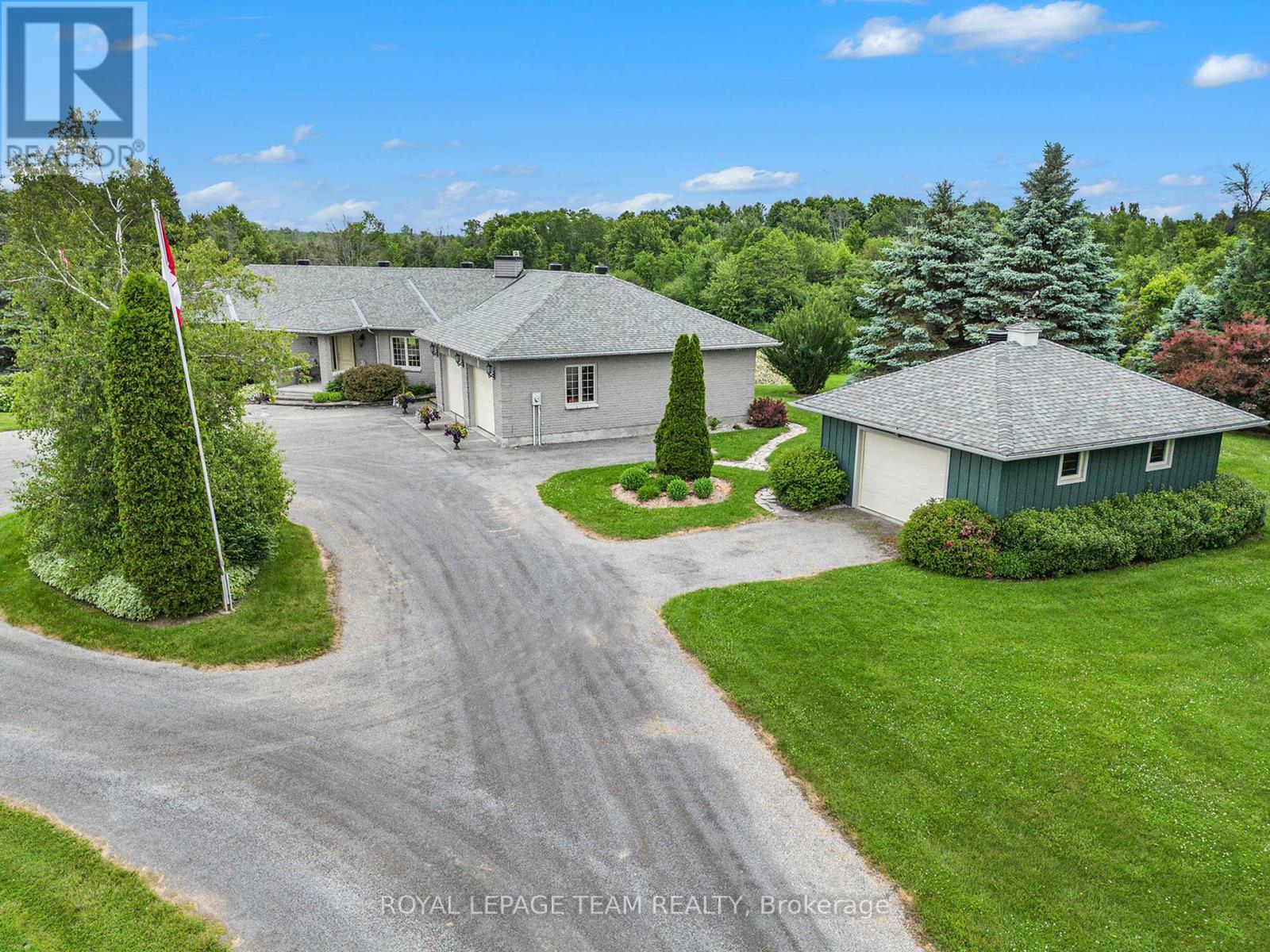 2124 Cty Rd 18 Road S, North Grenville, Ontario  K0G 1J0 - Photo 2 - X12282211