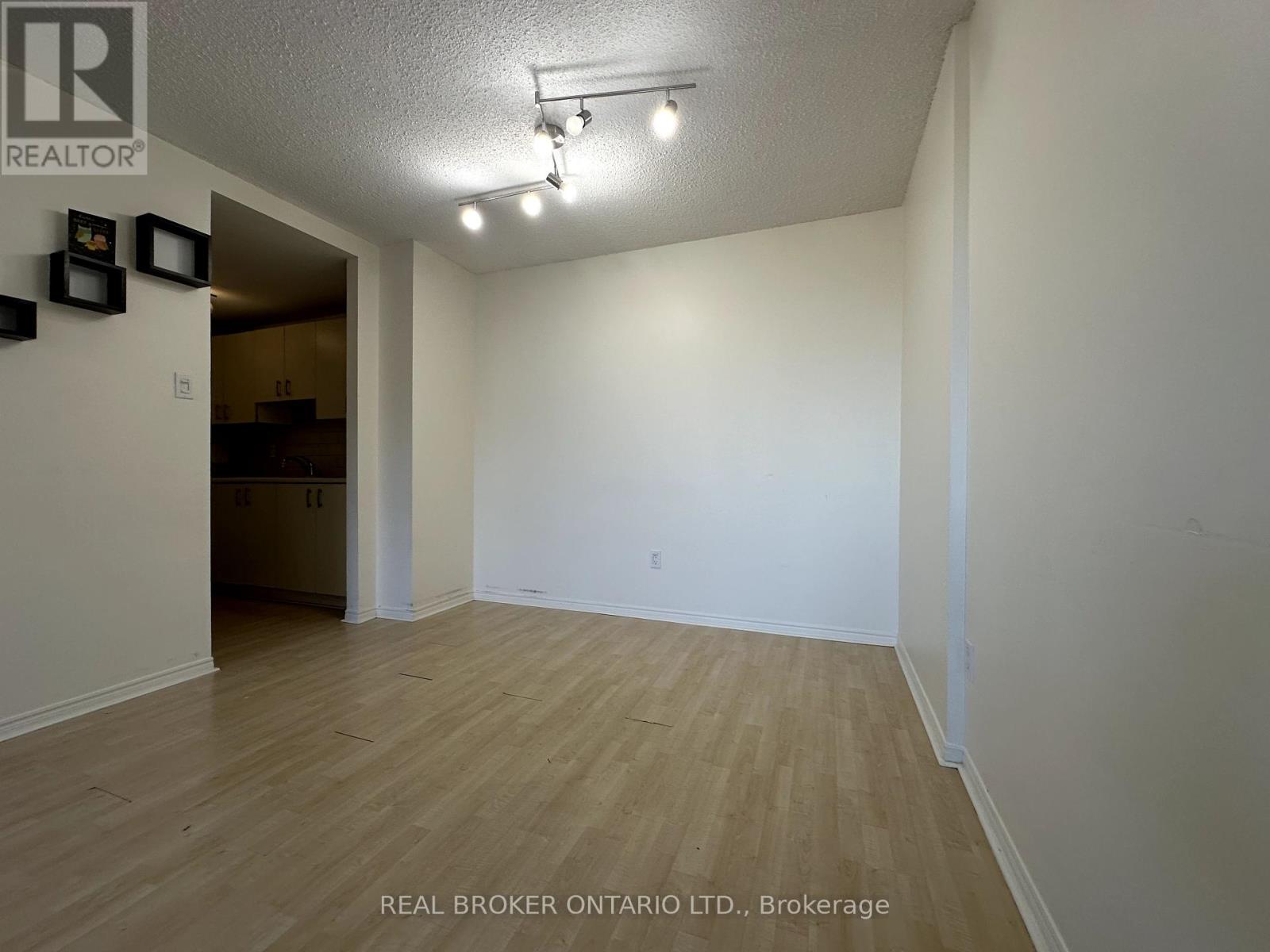 312 - 1177 Belanger Avenue, Ottawa, Ontario  K1H 8N7 - Photo 12 - X12404293