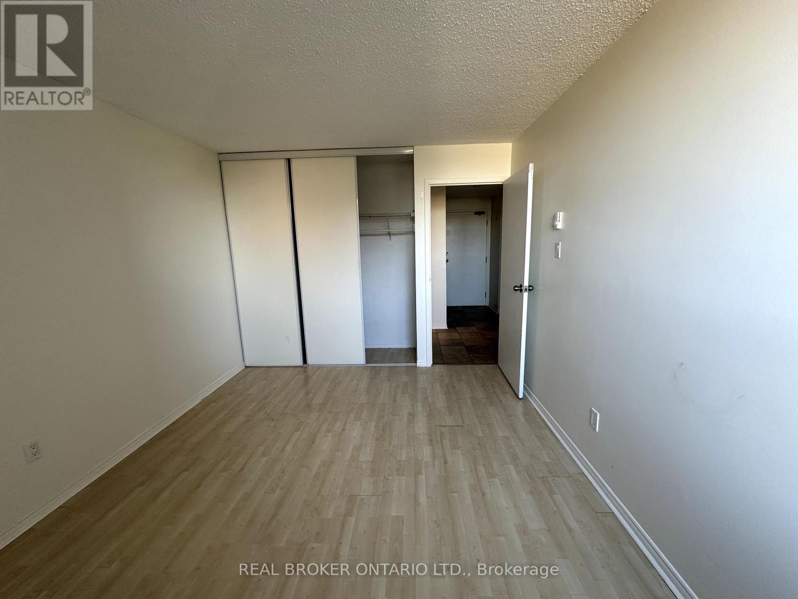 312 - 1177 Belanger Avenue, Ottawa, Ontario  K1H 8N7 - Photo 18 - X12404293