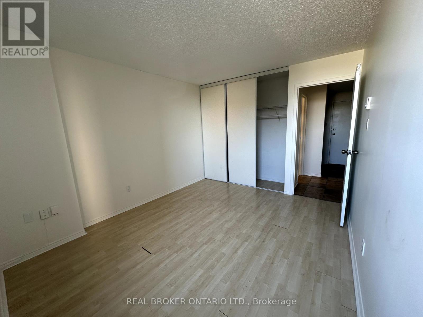 312 - 1177 Belanger Avenue, Ottawa, Ontario  K1H 8N7 - Photo 17 - X12404293