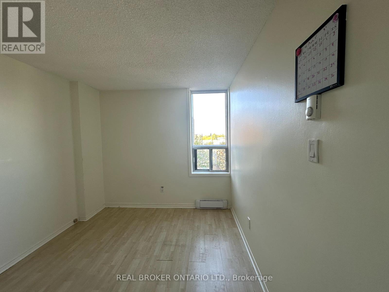312 - 1177 Belanger Avenue, Ottawa, Ontario  K1H 8N7 - Photo 14 - X12404293