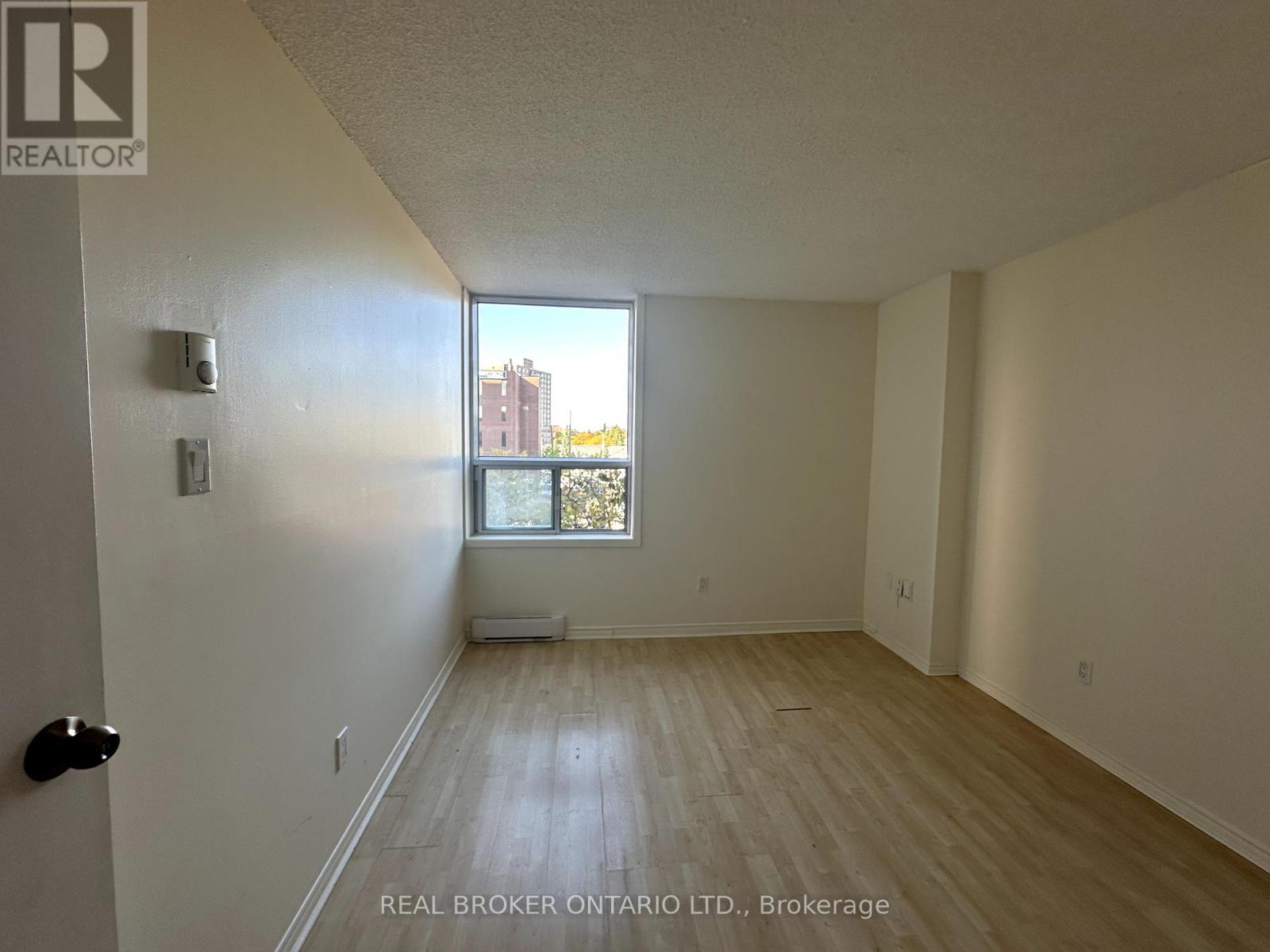 312 - 1177 Belanger Avenue, Ottawa, Ontario  K1H 8N7 - Photo 16 - X12404293
