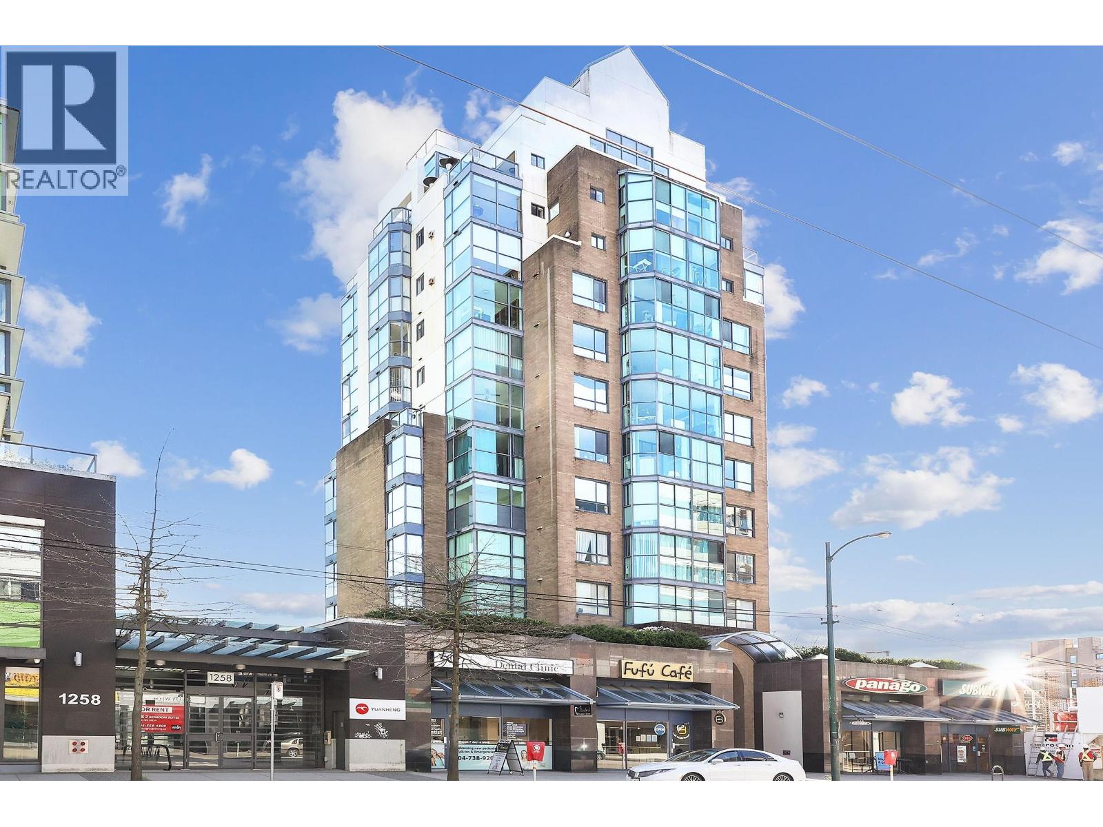 PH 1268 W BROADWAY, Vancouver, British Columbia