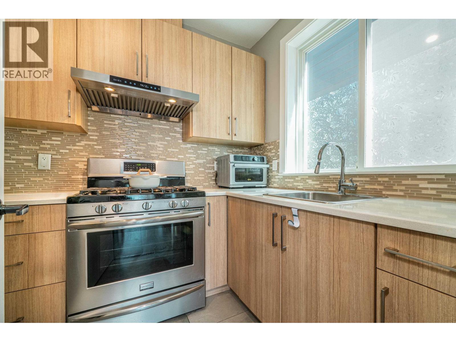 3540 Archworth Avenue, Coquitlam, British Columbia  V3E 0L6 - Photo 14 - R3055757