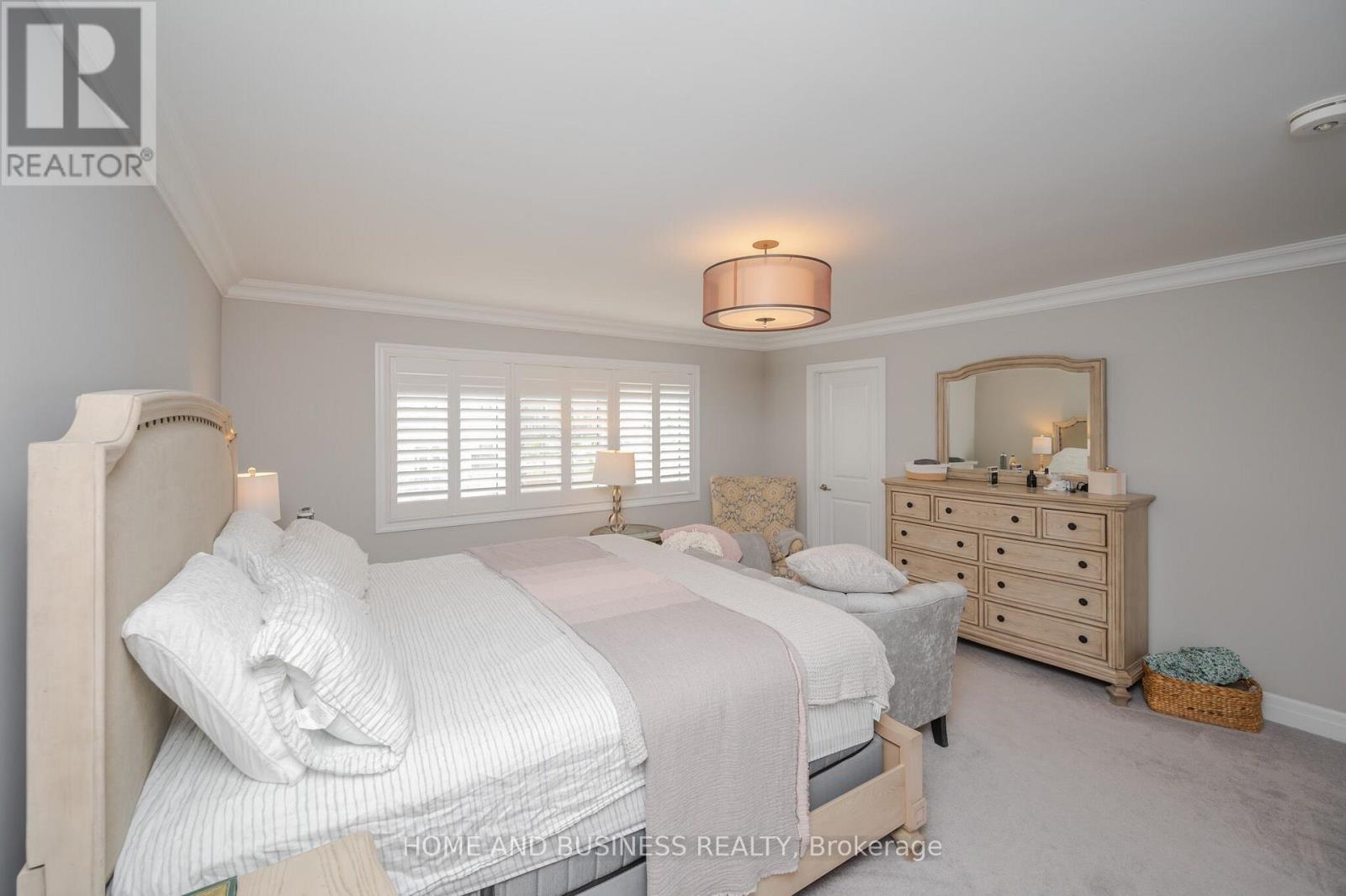 3357 Mintwood Circle, Oakville, Ontario  L6H 0N6 - Photo 12 - W12448216