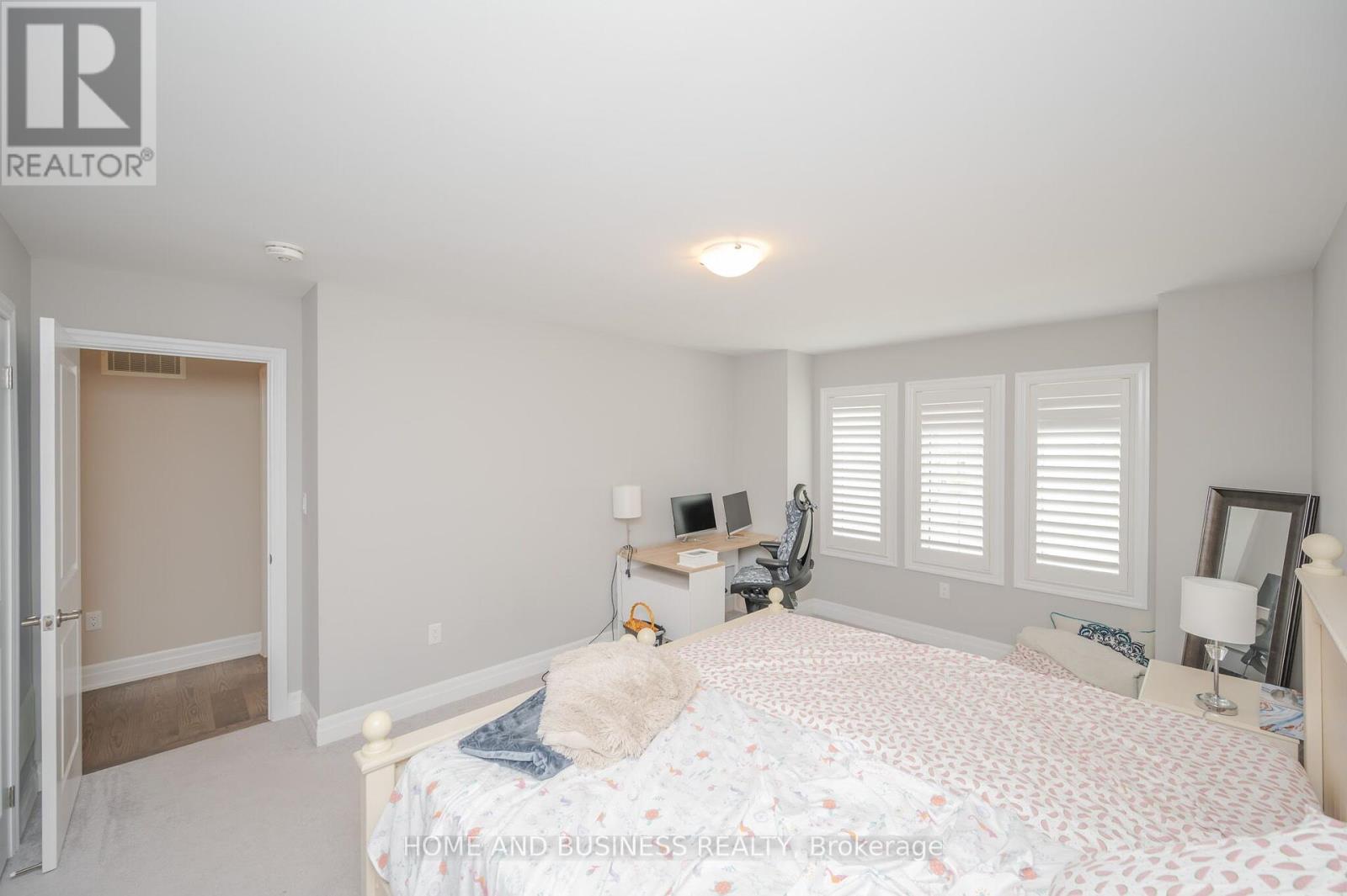 3357 Mintwood Circle, Oakville, Ontario  L6H 0N6 - Photo 21 - W12448216