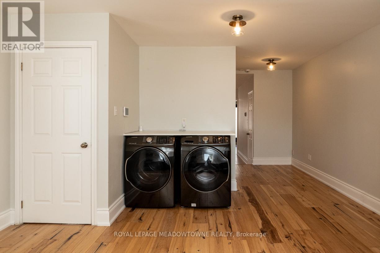 17 Kersdale Avenue, Toronto (Keelesdale-Eglinton West), Ontario  M6M 1C9 - Photo 13 - W12448228