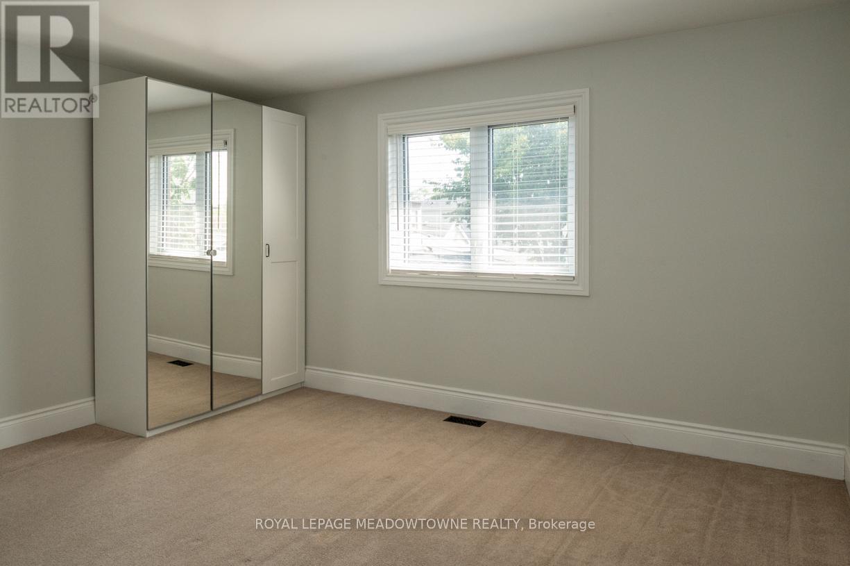 17 Kersdale Avenue, Toronto (Keelesdale-Eglinton West), Ontario  M6M 1C9 - Photo 18 - W12448228