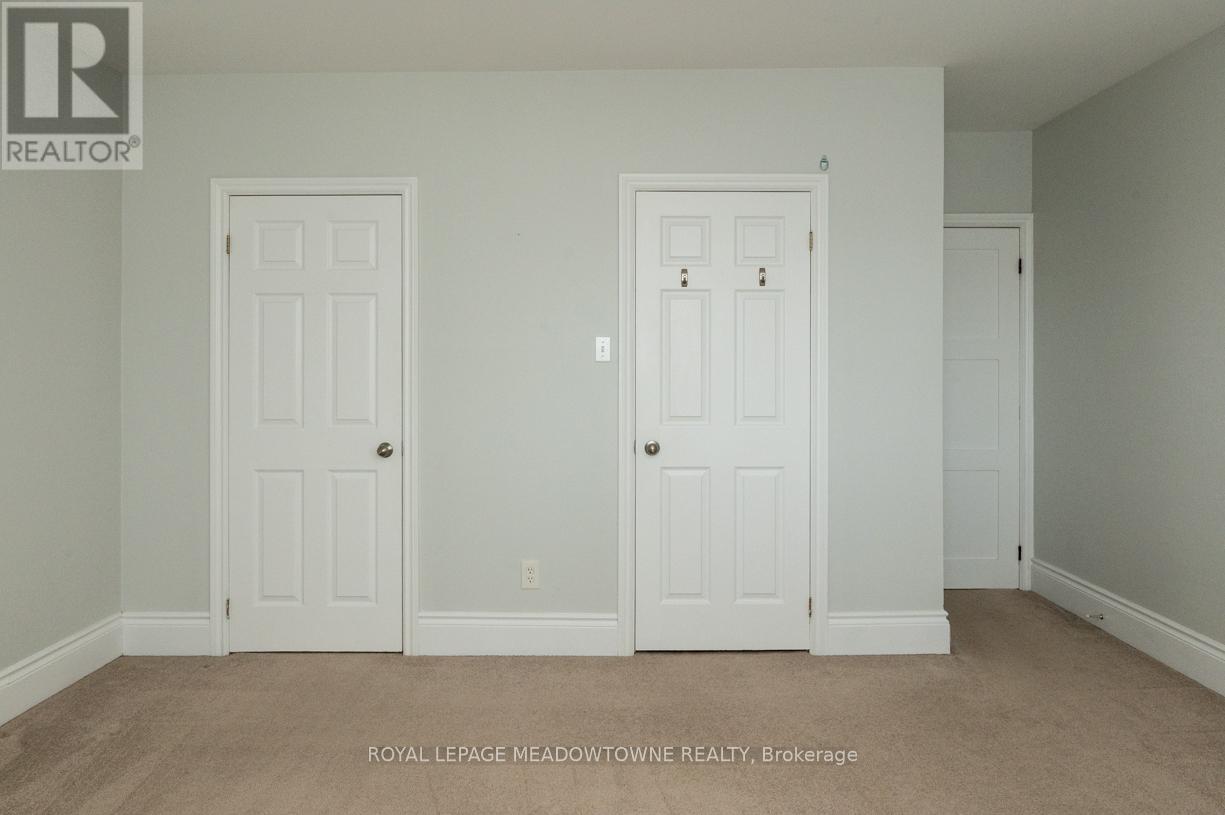 17 Kersdale Avenue, Toronto (Keelesdale-Eglinton West), Ontario  M6M 1C9 - Photo 19 - W12448228