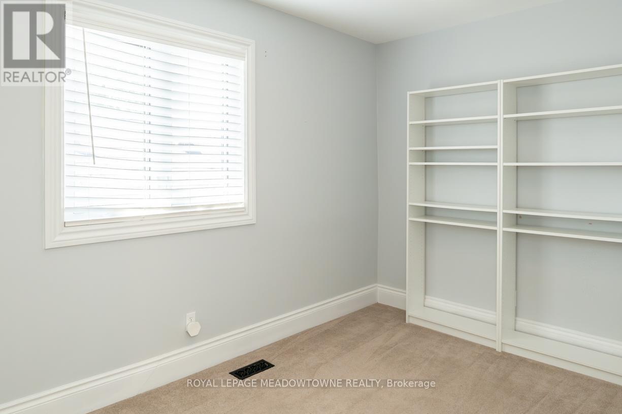 17 Kersdale Avenue, Toronto (Keelesdale-Eglinton West), Ontario  M6M 1C9 - Photo 20 - W12448228