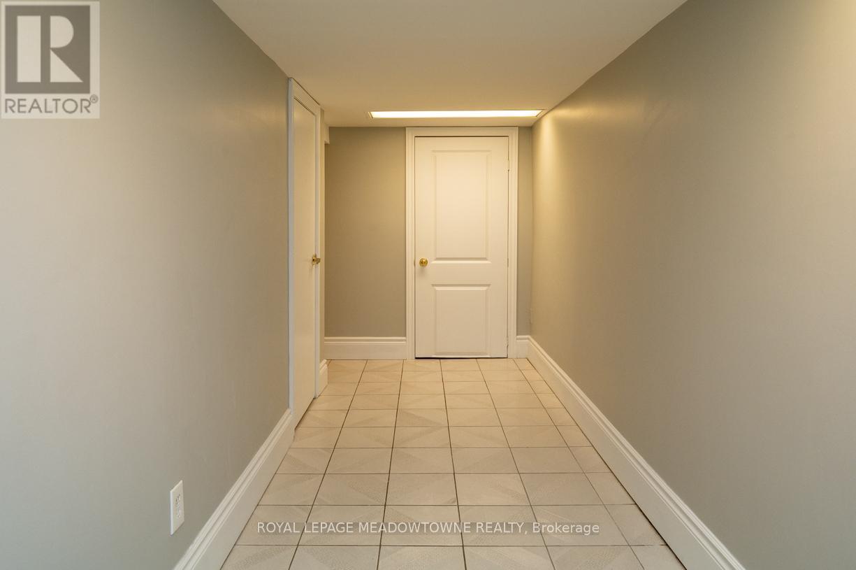 17 Kersdale Avenue, Toronto (Keelesdale-Eglinton West), Ontario  M6M 1C9 - Photo 27 - W12448228