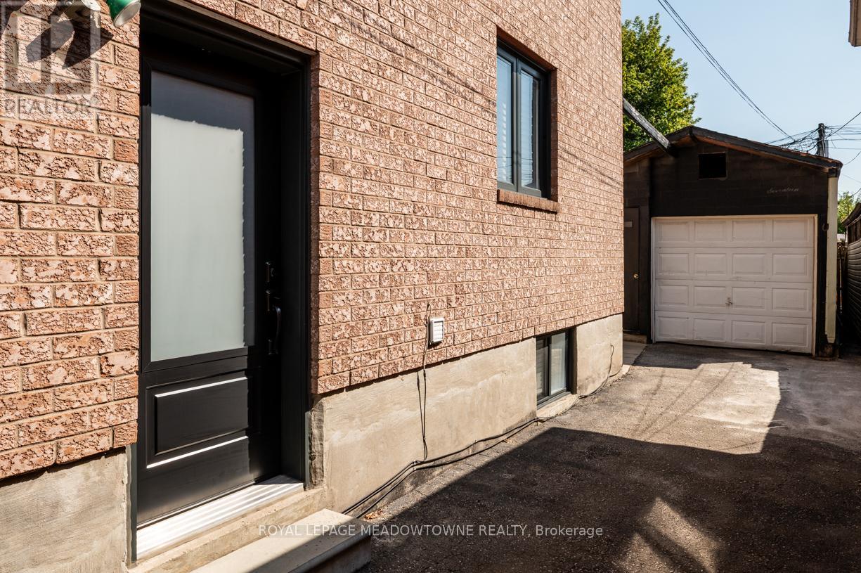 17 Kersdale Avenue, Toronto (Keelesdale-Eglinton West), Ontario  M6M 1C9 - Photo 33 - W12448228