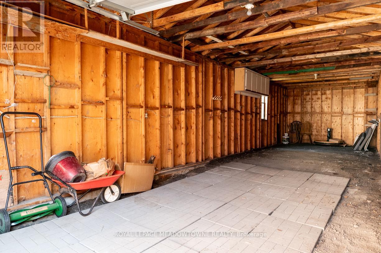 17 Kersdale Avenue, Toronto (Keelesdale-Eglinton West), Ontario  M6M 1C9 - Photo 37 - W12448228
