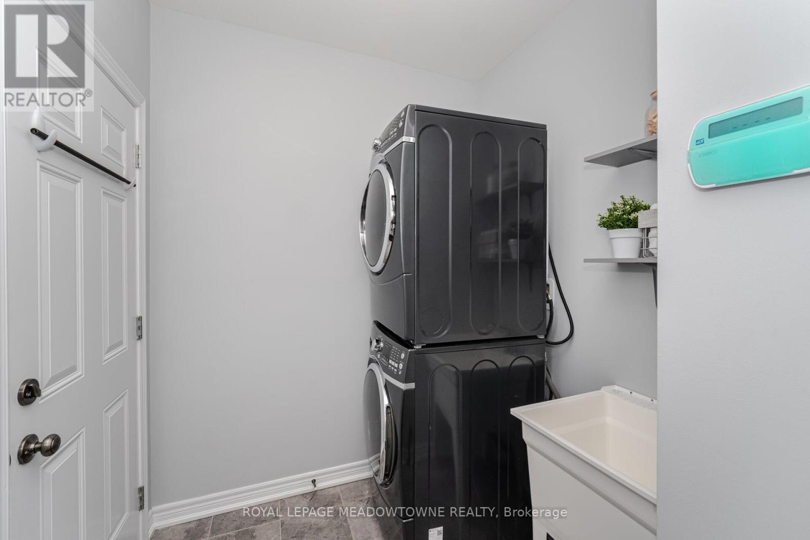 68 Amarillo Road, Brampton (Sandringham-Wellington), Ontario  L6R 4A5 - Photo 22 - W12448248