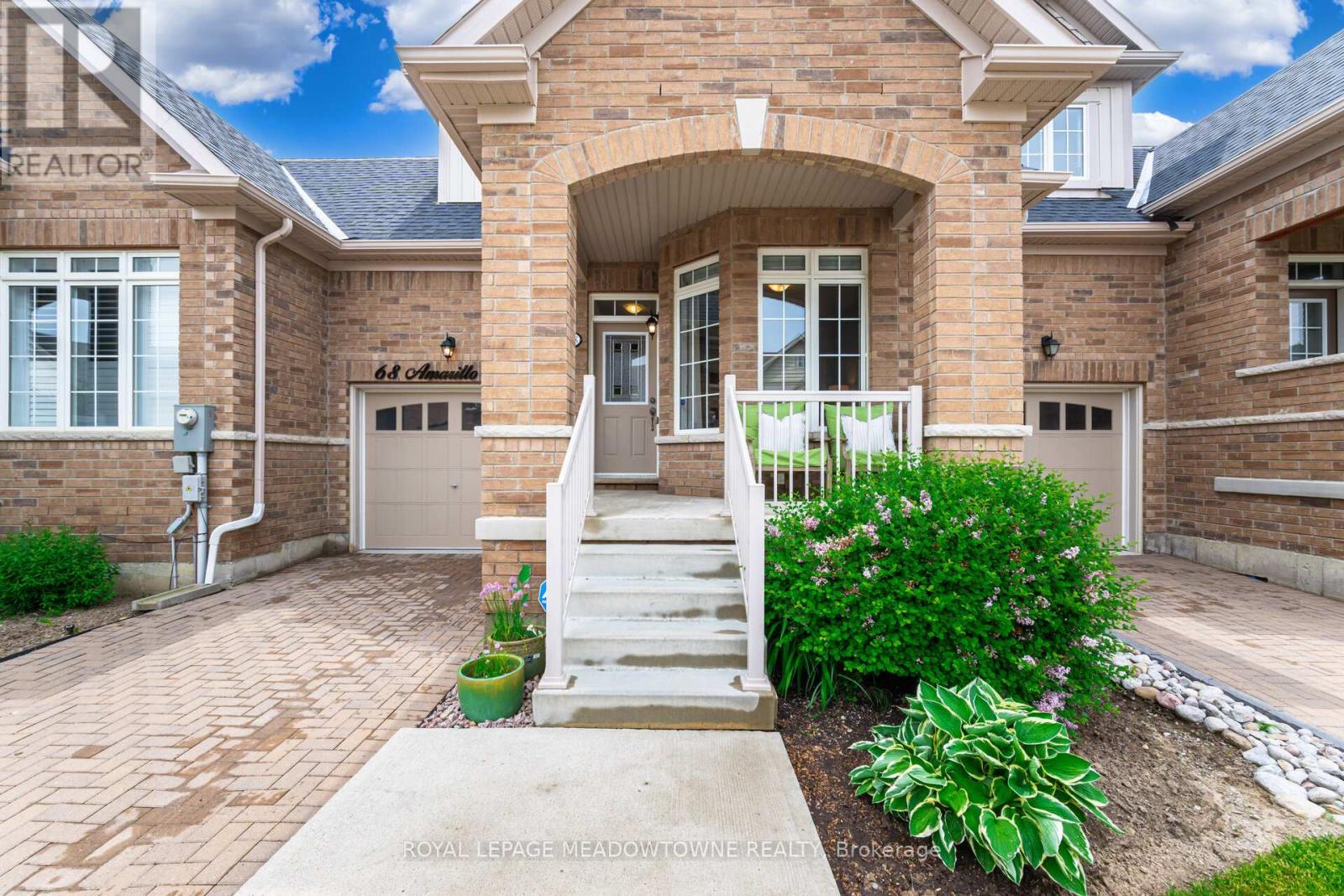 68 Amarillo Road, Brampton (Sandringham-Wellington), Ontario  L6R 4A5 - Photo 3 - W12448248