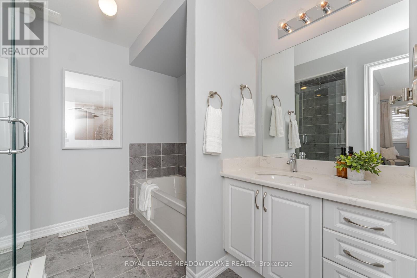 68 Amarillo Road, Brampton (Sandringham-Wellington), Ontario  L6R 4A5 - Photo 32 - W12448248