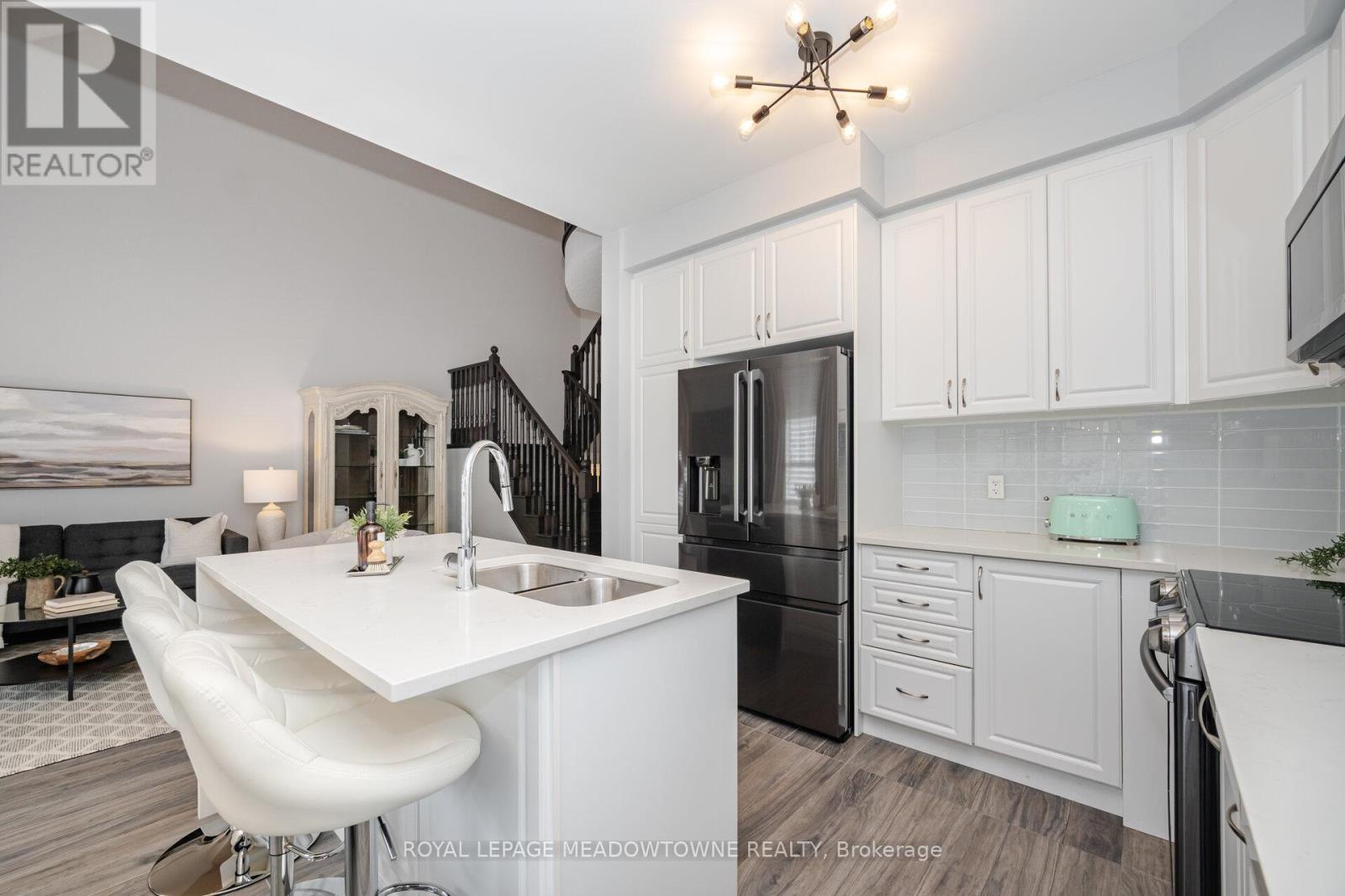 68 Amarillo Road, Brampton (Sandringham-Wellington), Ontario  L6R 4A5 - Photo 7 - W12448248