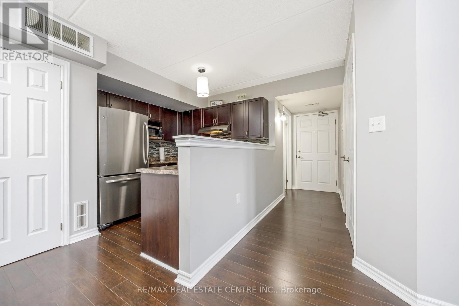 304 - 1360 Main Street E, Milton (De Dempsey), Ontario  L9T 7S5 - Photo 13 - W12448258