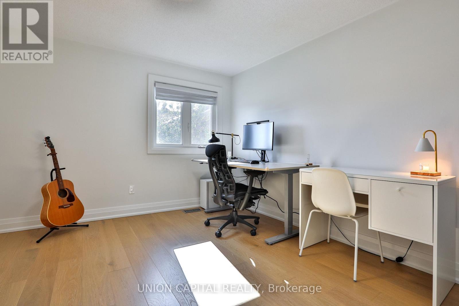 168 Kingsbridge Garden Circle, Mississauga (Hurontario), Ontario  L5R 1T5 - Photo 21 - W12448266