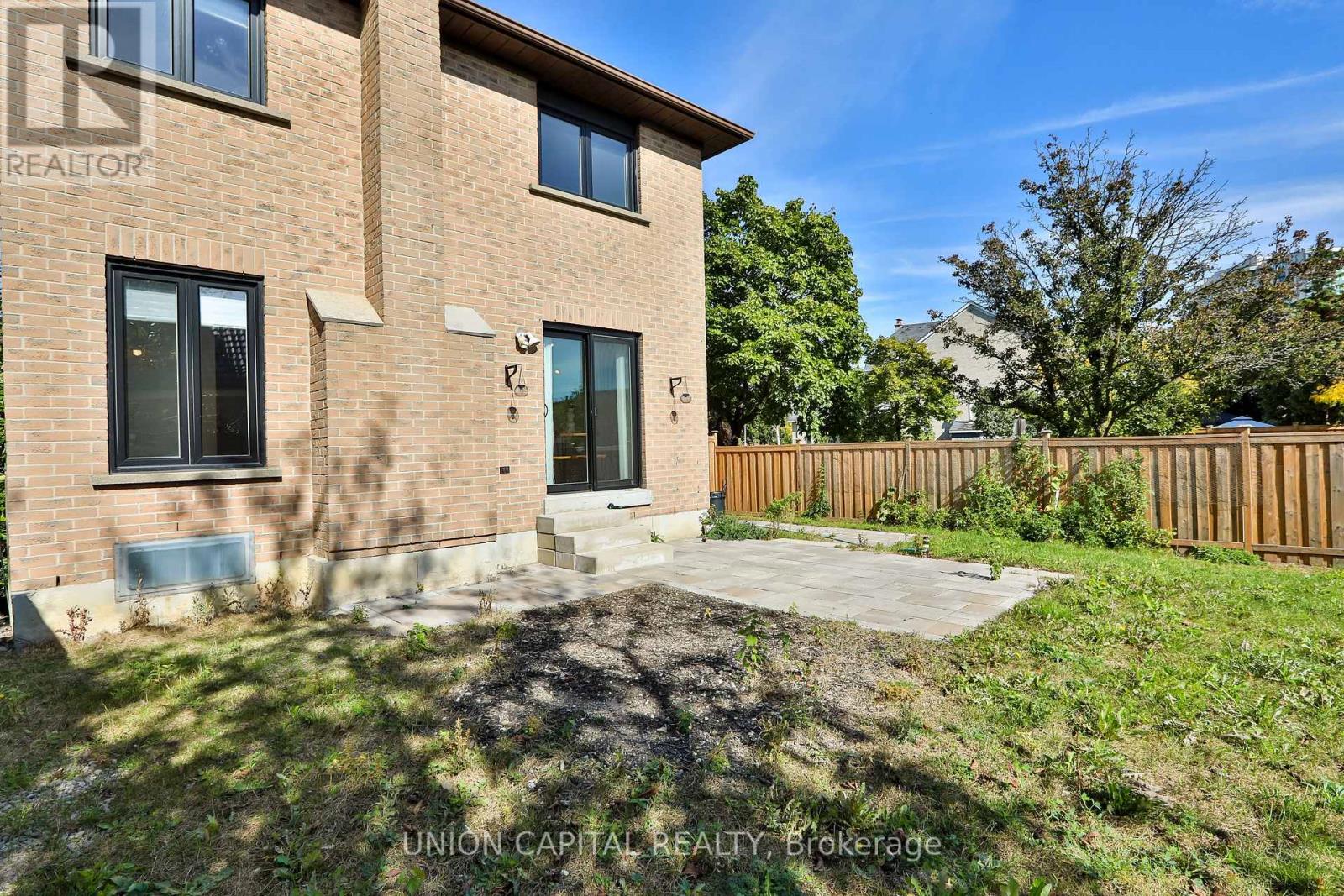 168 Kingsbridge Garden Circle, Mississauga (Hurontario), Ontario  L5R 1T5 - Photo 34 - W12448266