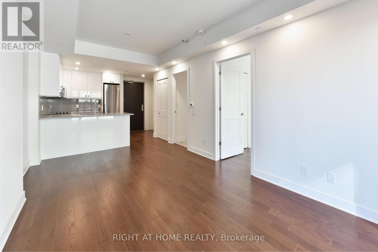 404 - 180 George Street, Ottawa, Ontario  K1N 0G8 - Photo 15 - X12448274