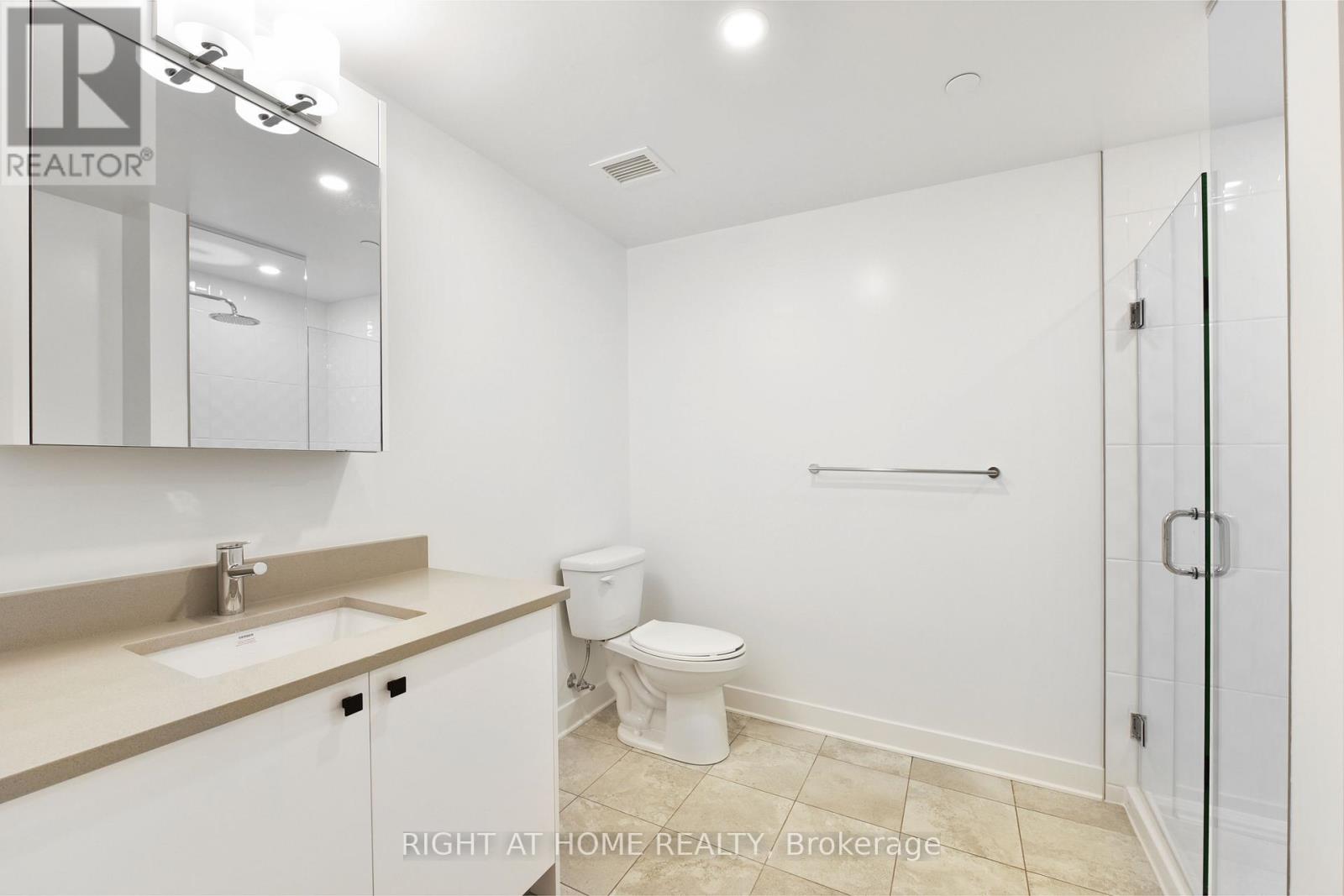 404 - 180 George Street, Ottawa, Ontario  K1N 0G8 - Photo 18 - X12448274