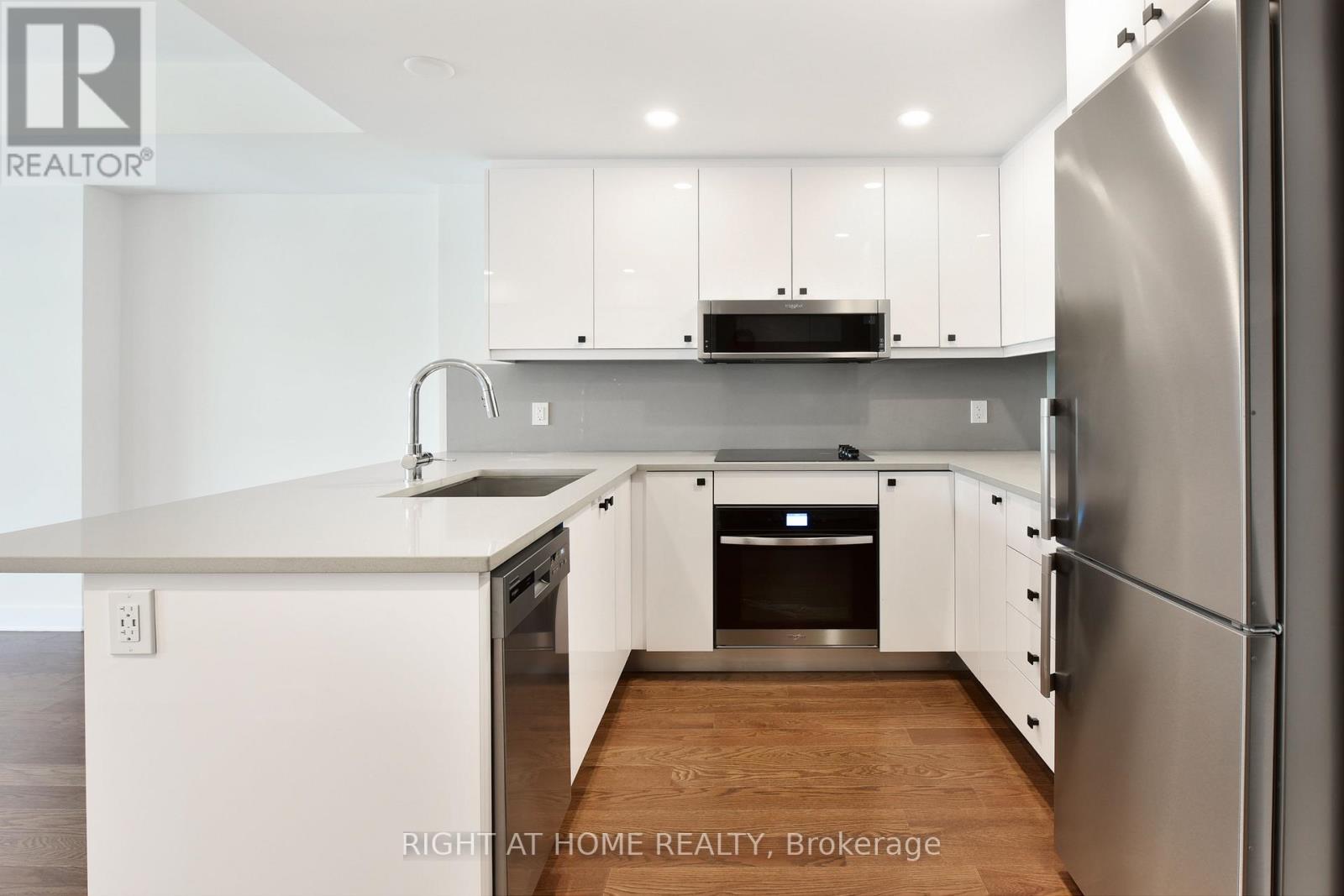 404 - 180 George Street, Ottawa, Ontario  K1N 0G8 - Photo 9 - X12448274