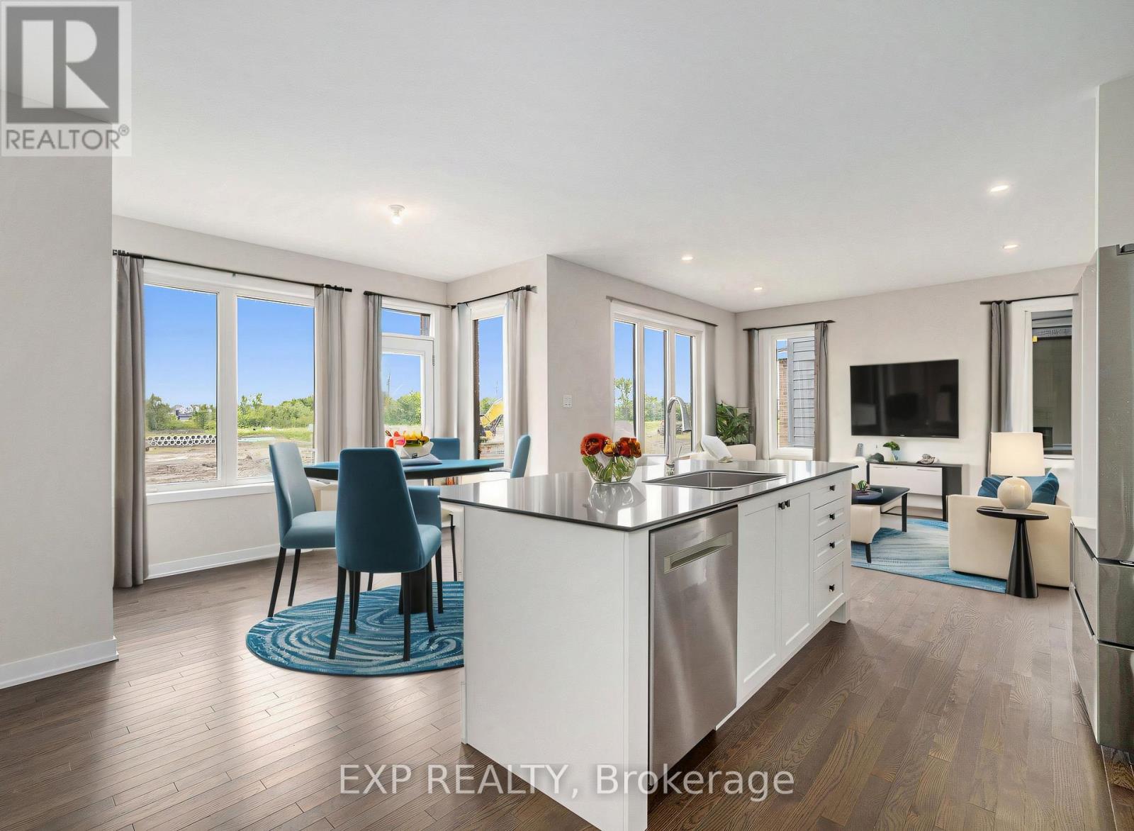 186 Conservancy Drive, Ottawa, Ontario  K2J 7M5 - Photo 2 - X12448279