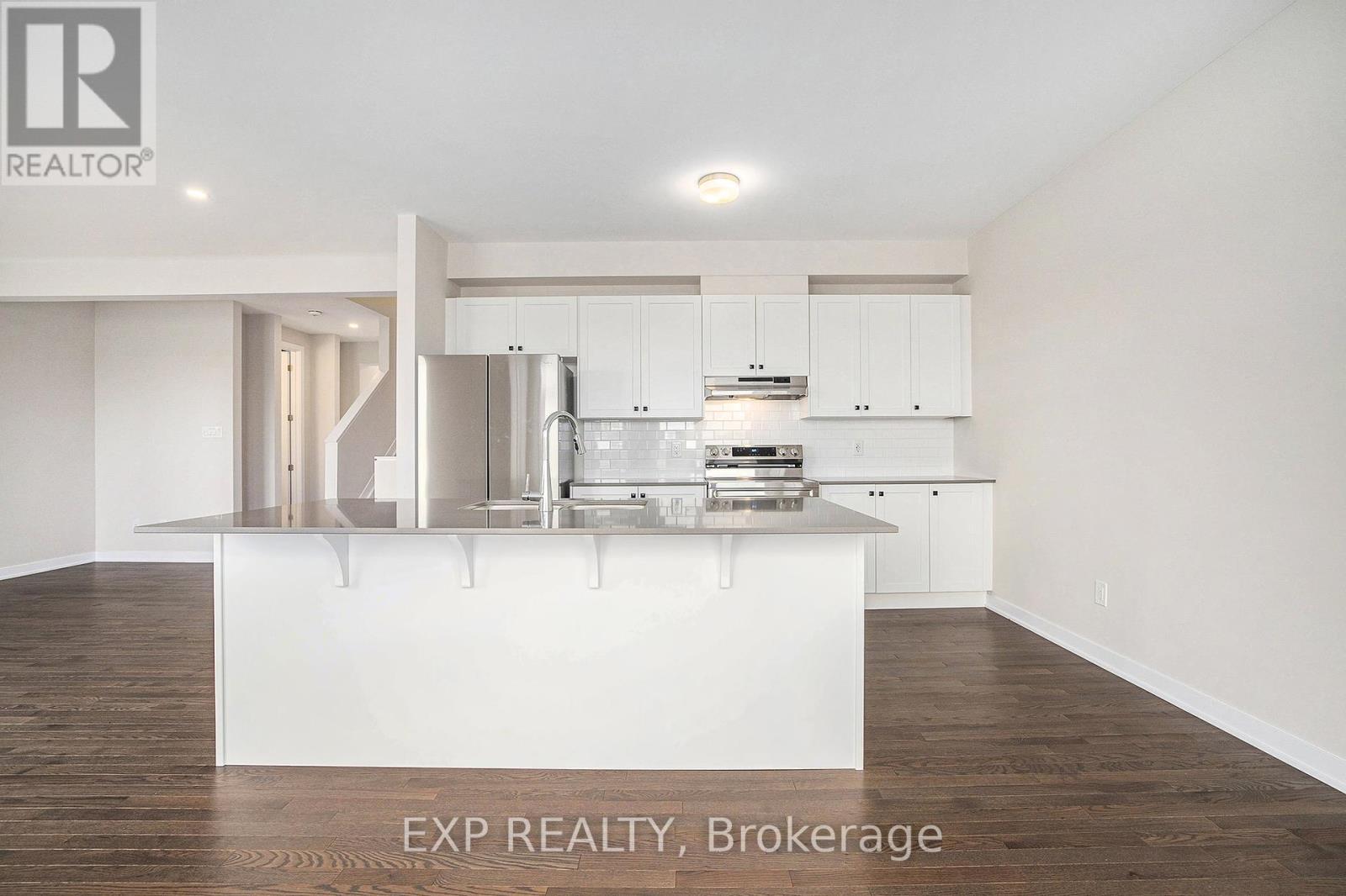 186 Conservancy Drive, Ottawa, Ontario  K2J 7M5 - Photo 6 - X12448279