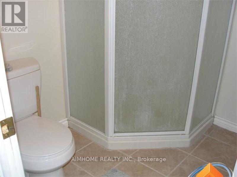76 Elgin Crescent, Waterloo, Ontario  N2J 2S2 - Photo 15 - X12448209