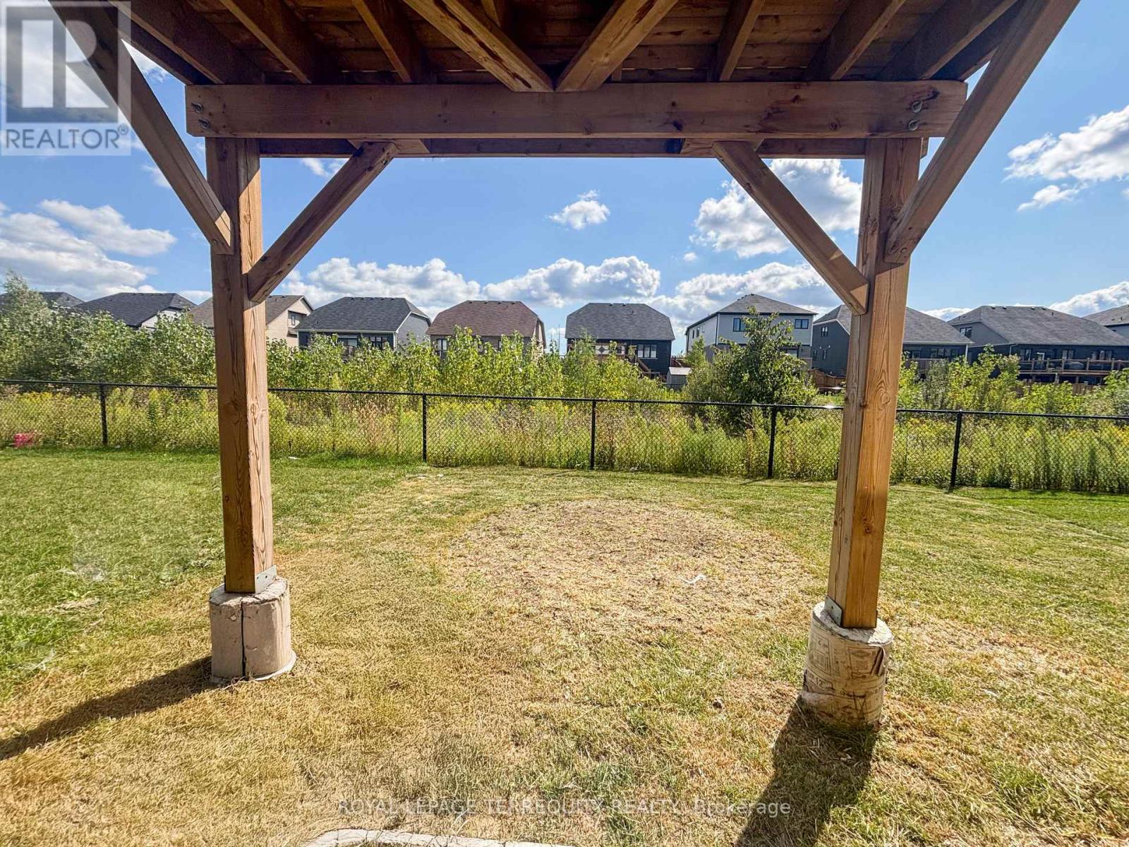 361 Vanilla Trail, Thorold, Ontario  L5V 0K8 - Photo 15 - X12448223
