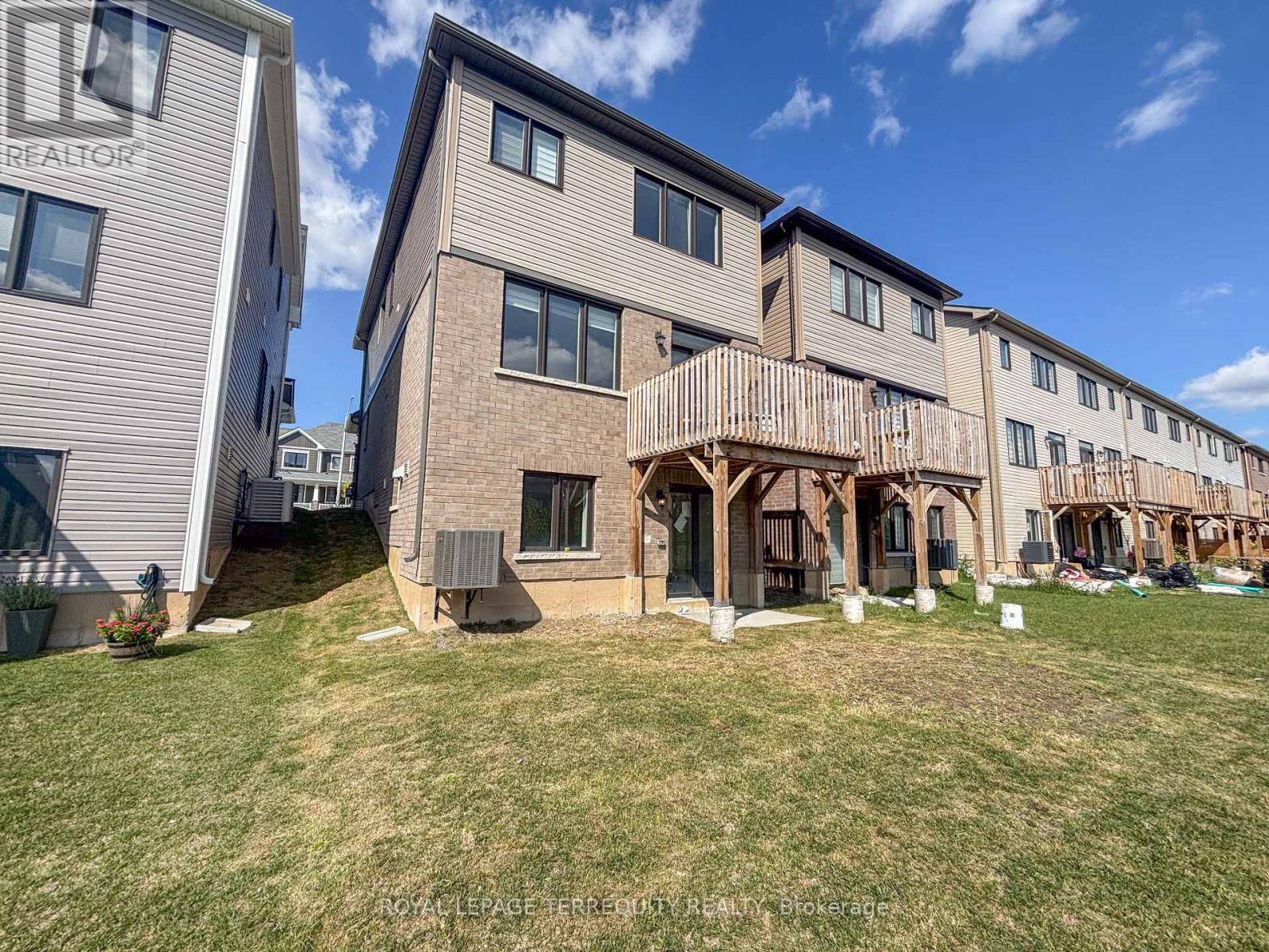 361 Vanilla Trail, Thorold, Ontario  L5V 0K8 - Photo 16 - X12448223