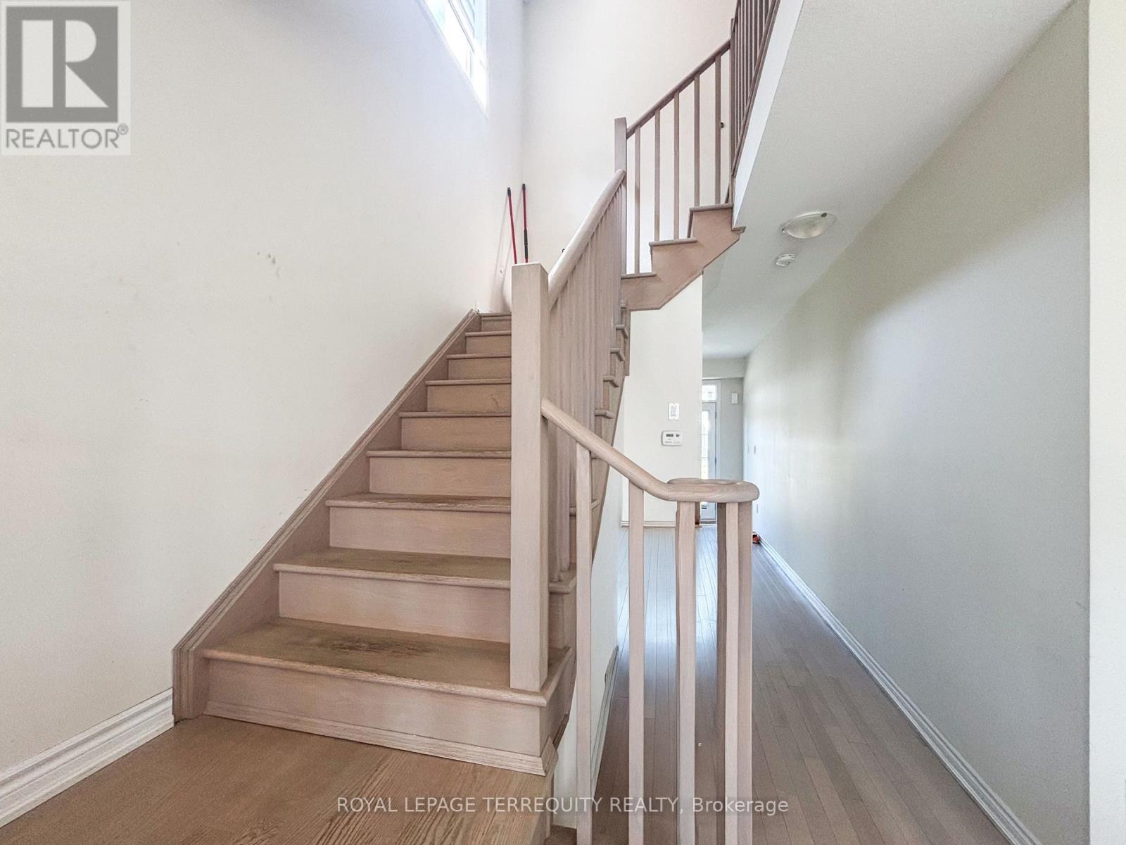 361 Vanilla Trail, Thorold, Ontario  L5V 0K8 - Photo 2 - X12448223