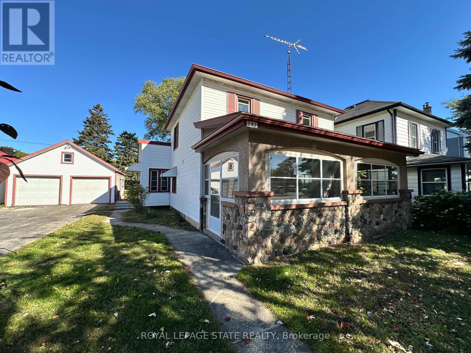 541 Broad Street E, Haldimand (Dunnville), Ontario  N1A 1G7 - Photo 2 - X12448235