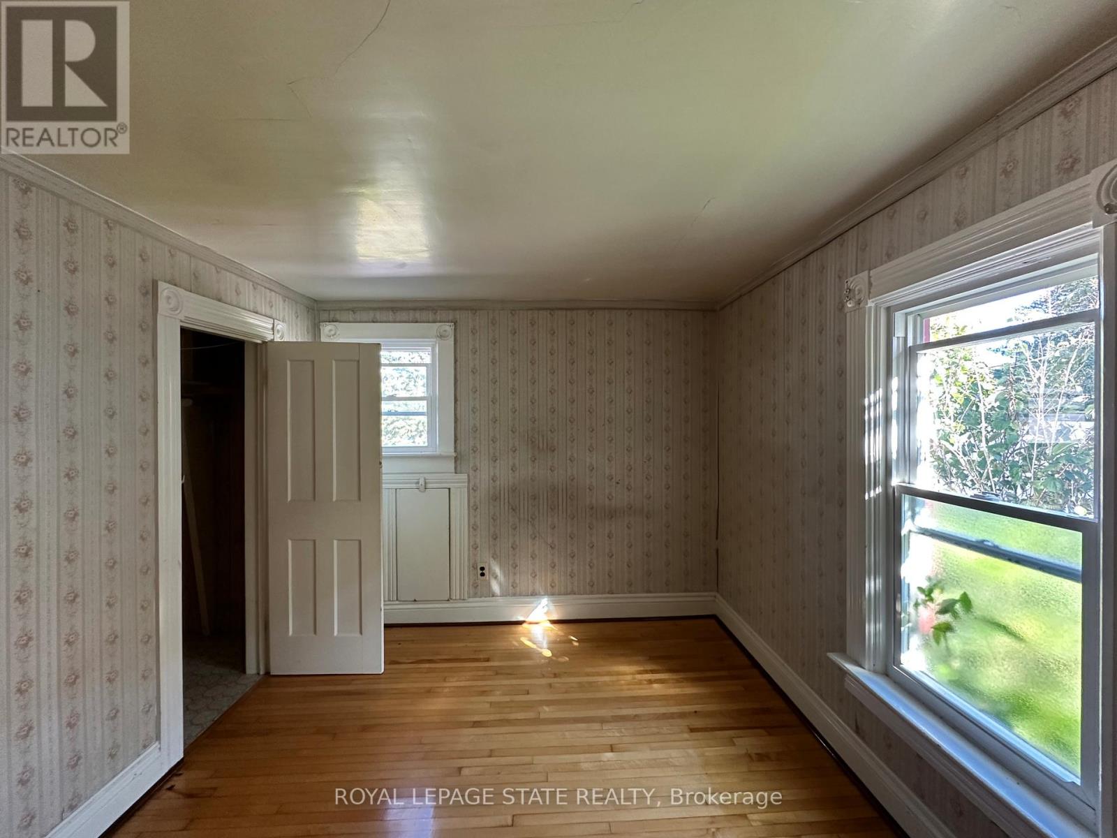 541 Broad Street E, Haldimand (Dunnville), Ontario  N1A 1G7 - Photo 20 - X12448235