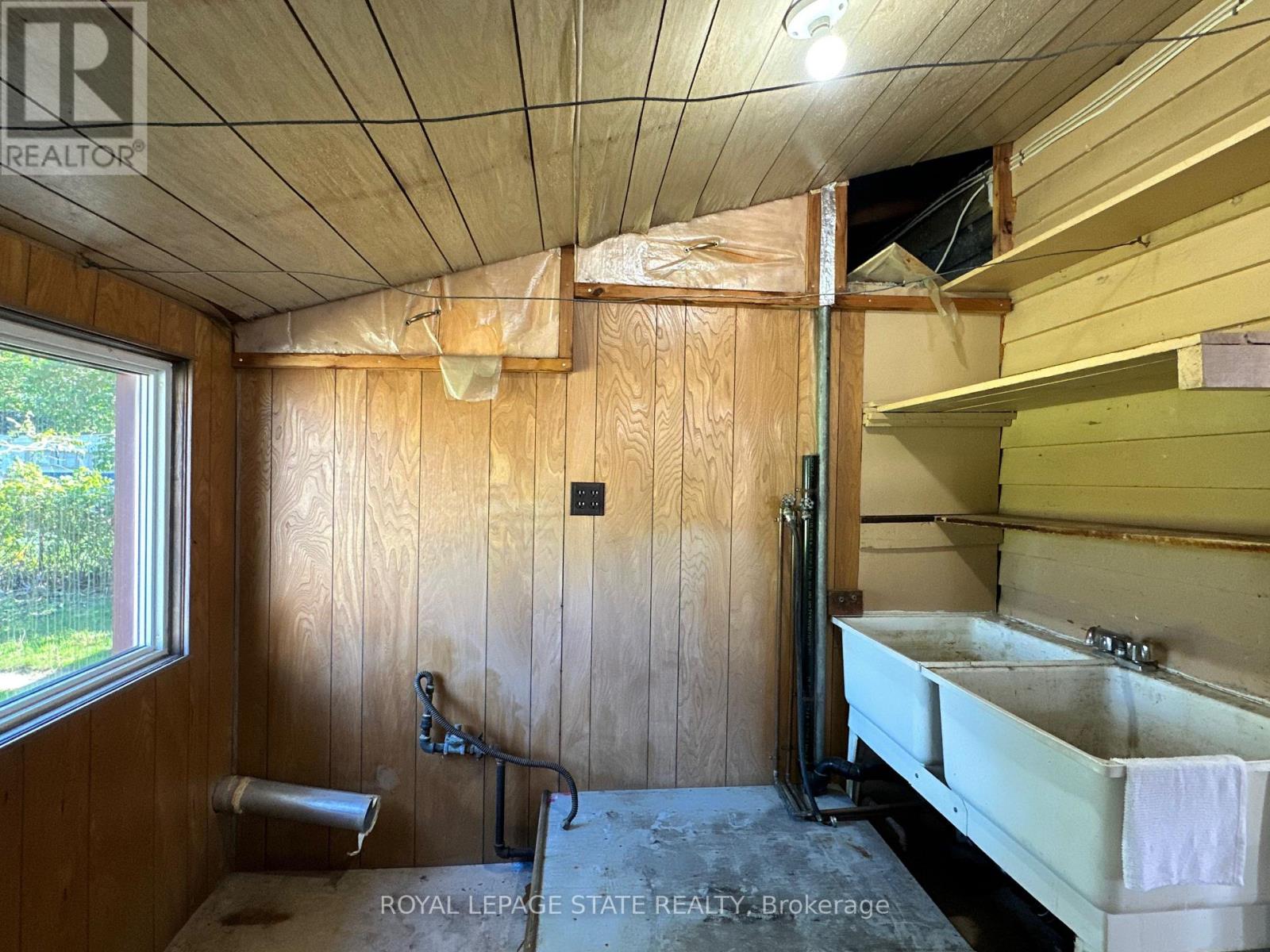 541 Broad Street E, Haldimand (Dunnville), Ontario  N1A 1G7 - Photo 27 - X12448235