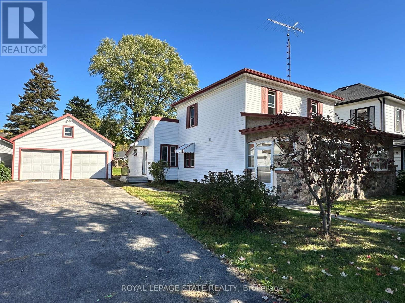 541 Broad Street E, Haldimand (Dunnville), Ontario  N1A 1G7 - Photo 5 - X12448235
