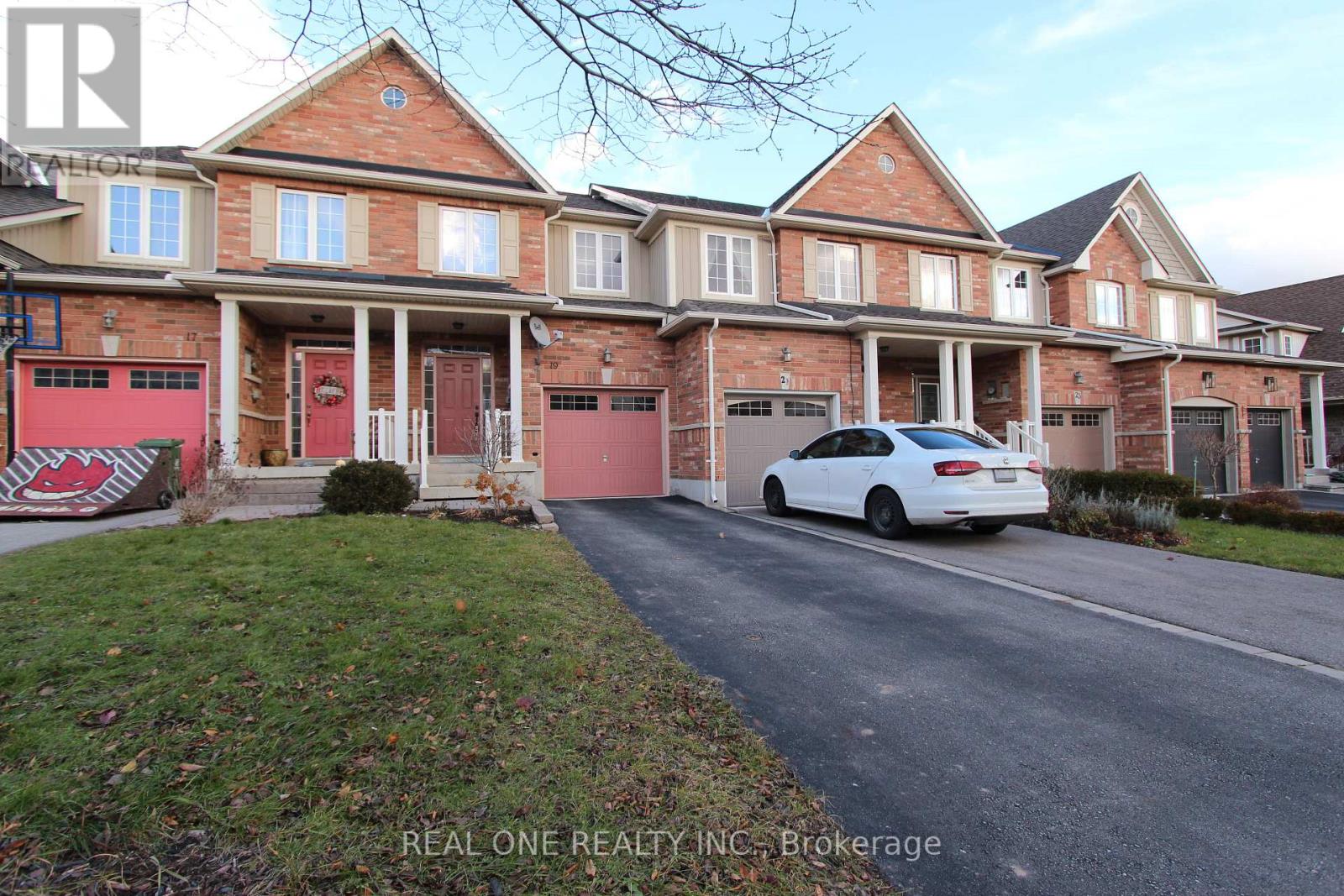 19 BROWVIEW DRIVE, Hamilton, Ontario