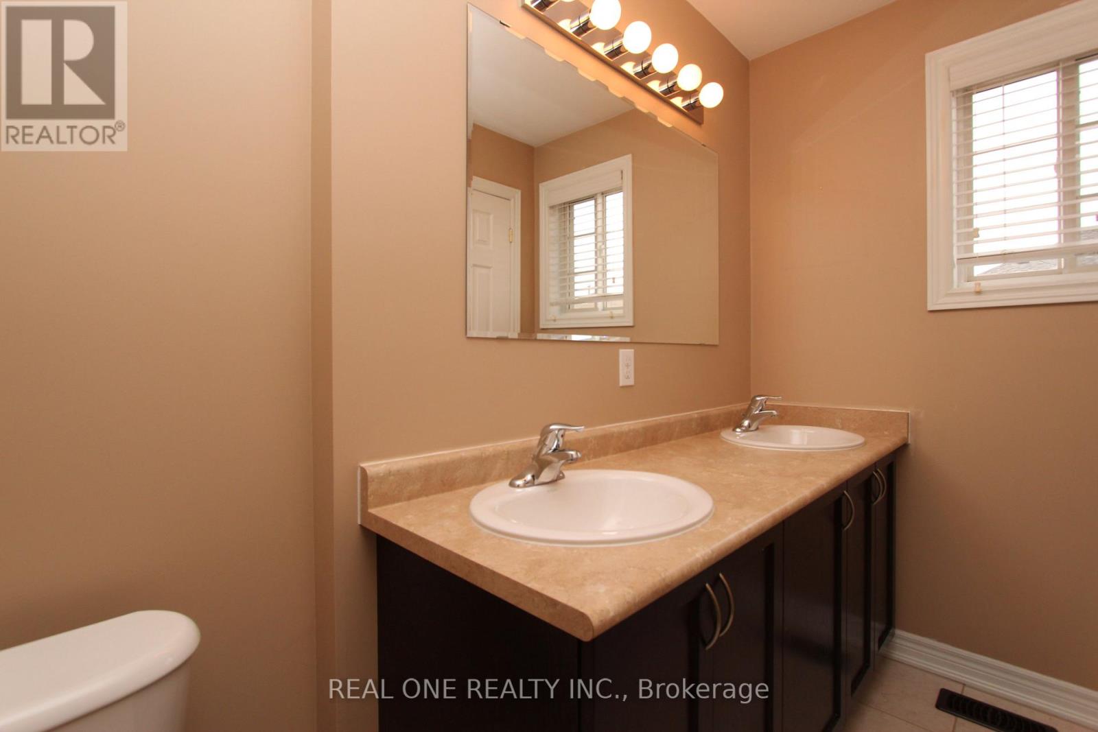 19 Browview Drive, Hamilton, Ontario  L8B 0L4 - Photo 17 - X12448250