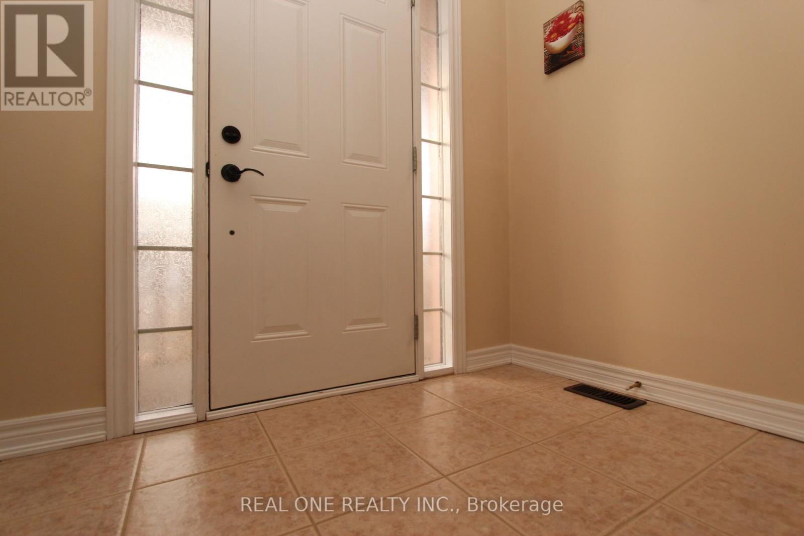 19 Browview Drive, Hamilton, Ontario  L8B 0L4 - Photo 2 - X12448250