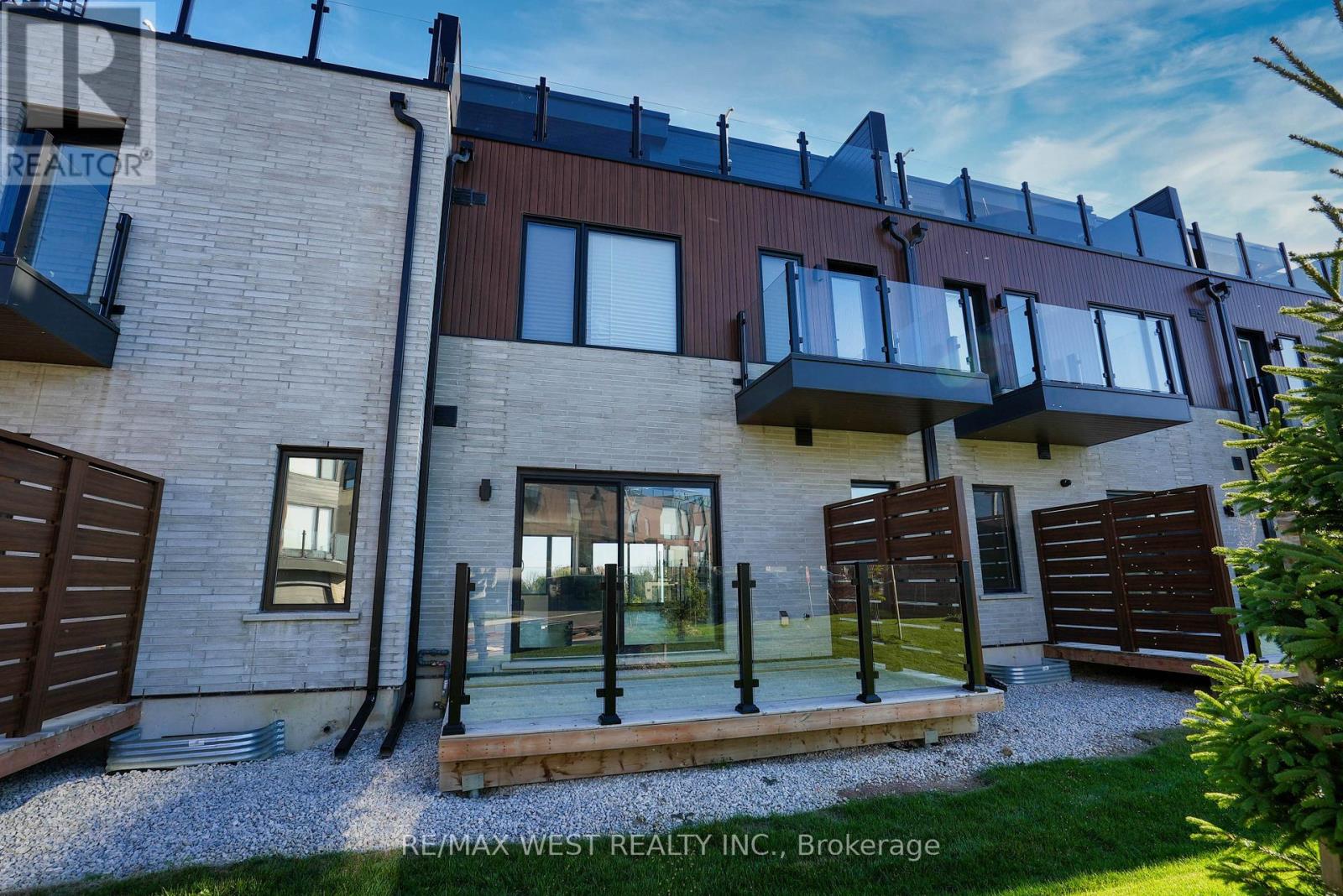 25 - 117 Sladden Court, Blue Mountains, Ontario  N0H 2P0 - Photo 14 - X12448263
