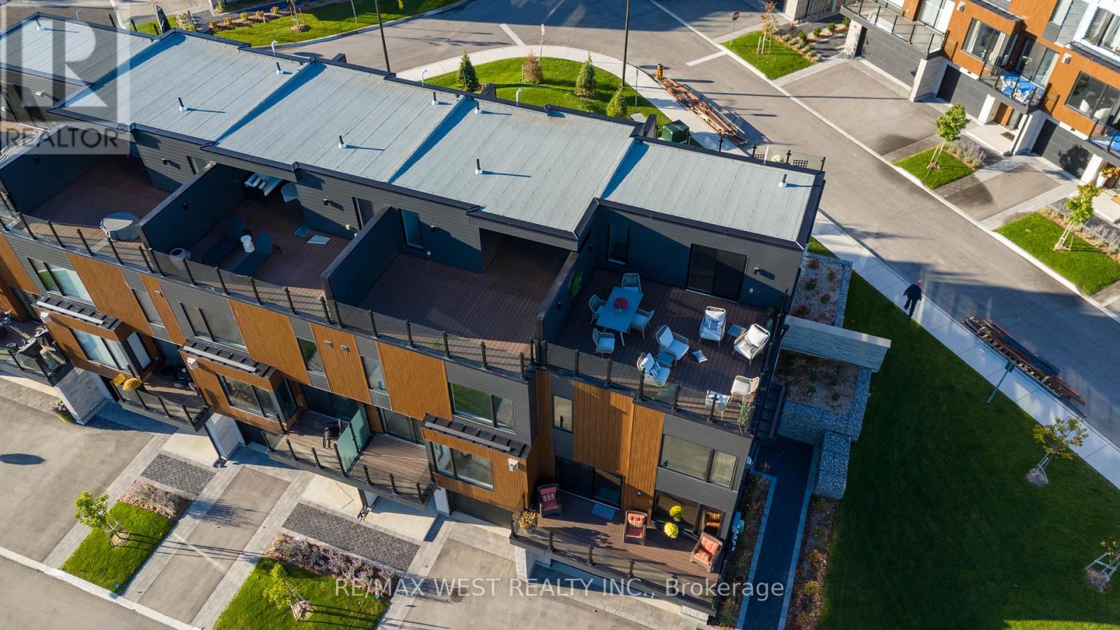 25 - 117 Sladden Court, Blue Mountains, Ontario  N0H 2P0 - Photo 15 - X12448263