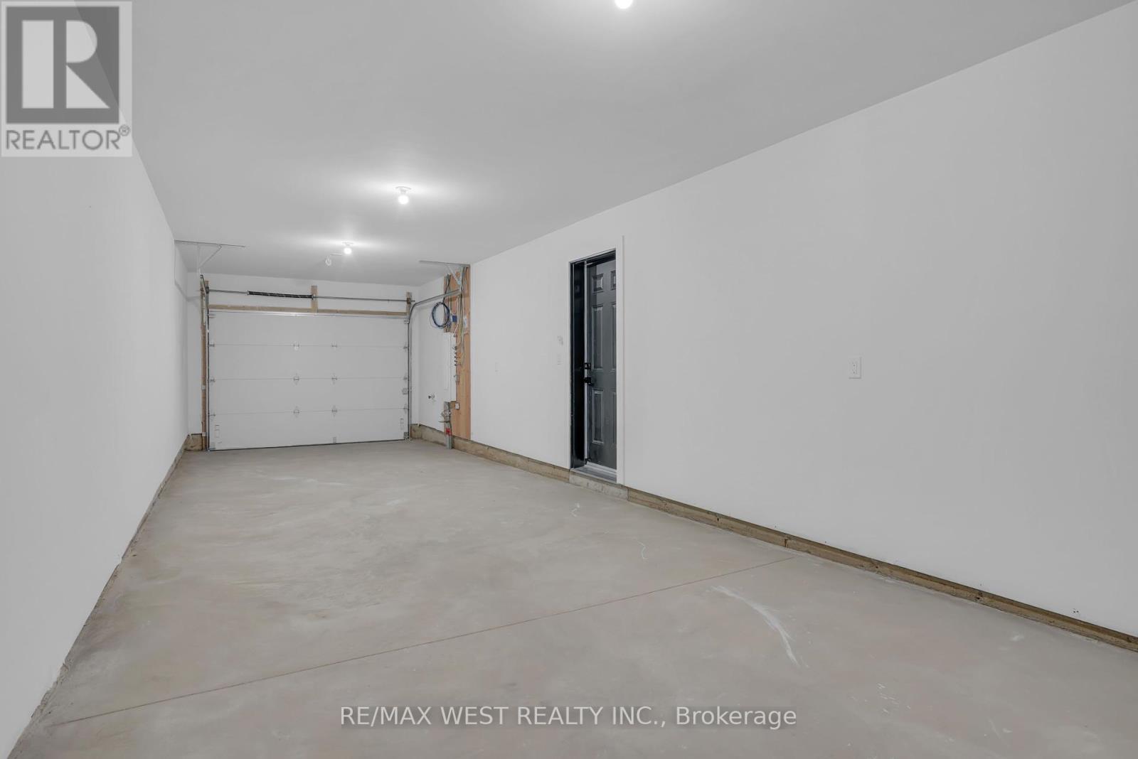 25 - 117 Sladden Court, Blue Mountains, Ontario  N0H 2P0 - Photo 16 - X12448263