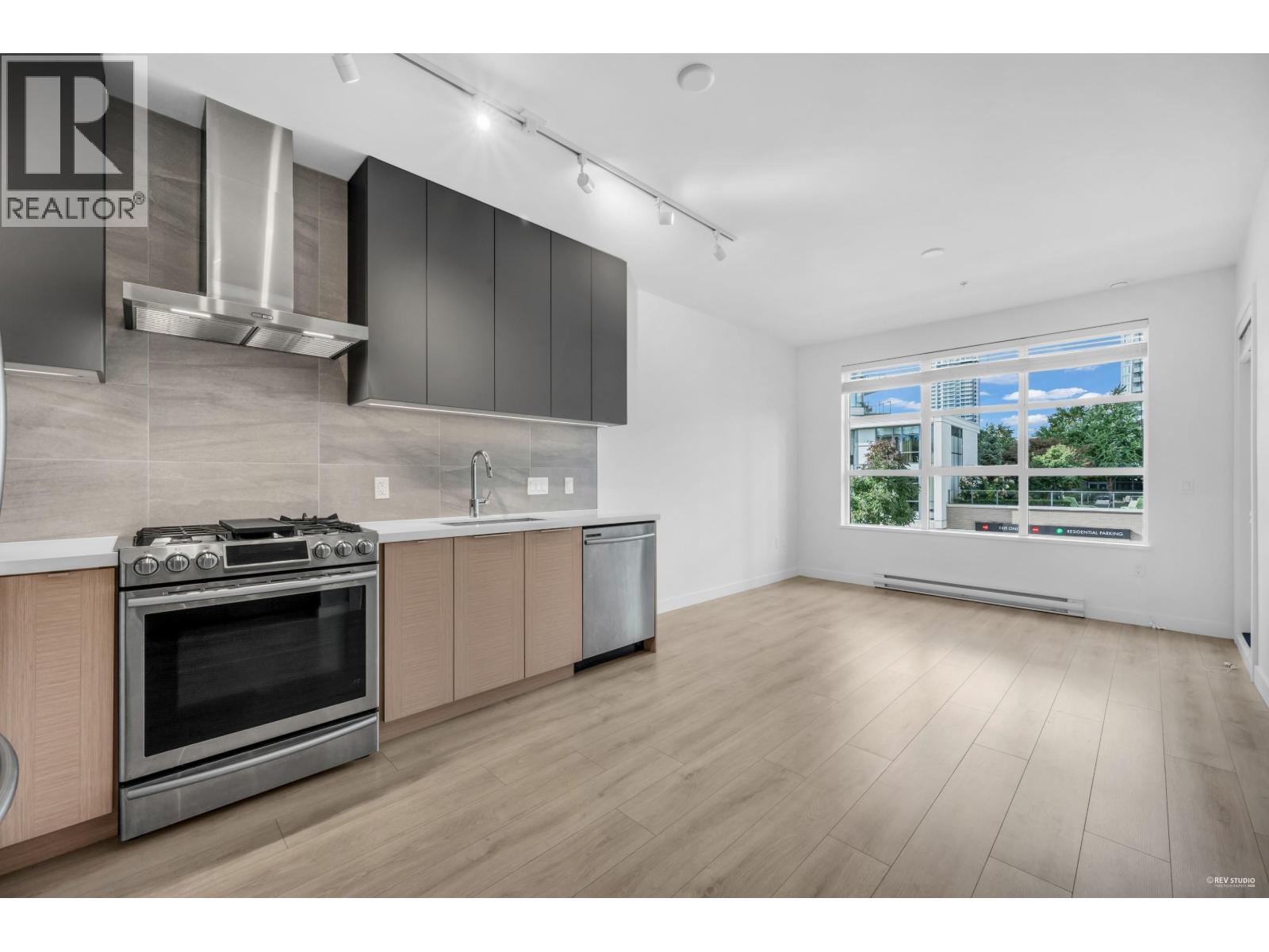 210 603 Regan Avenue, Coquitlam, British Columbia  V3J 0K2 - Photo 5 - R3055918