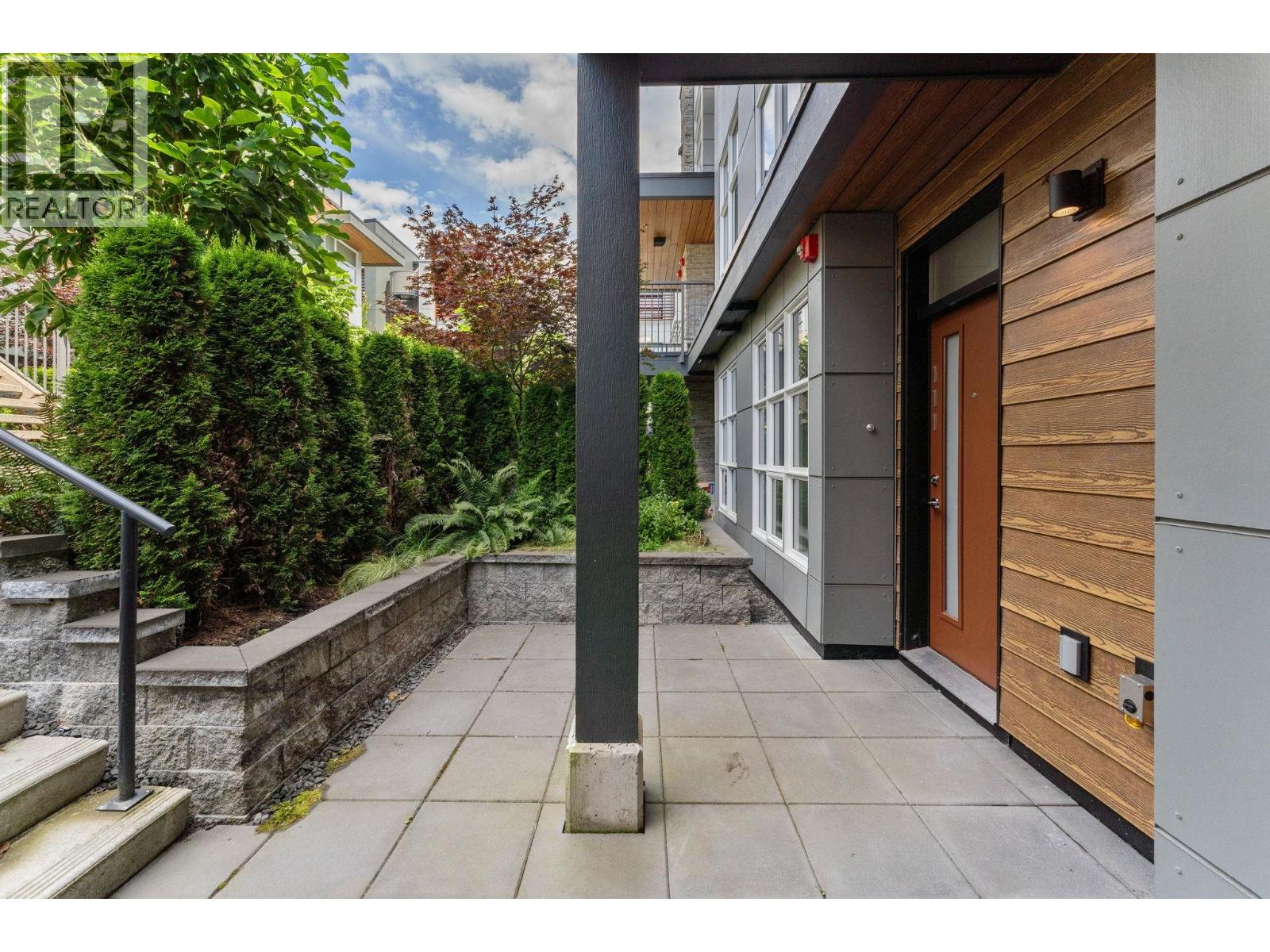 111 2060 Curling Road, North Vancouver, British Columbia  V7P 0E1 - Photo 10 - R3055919