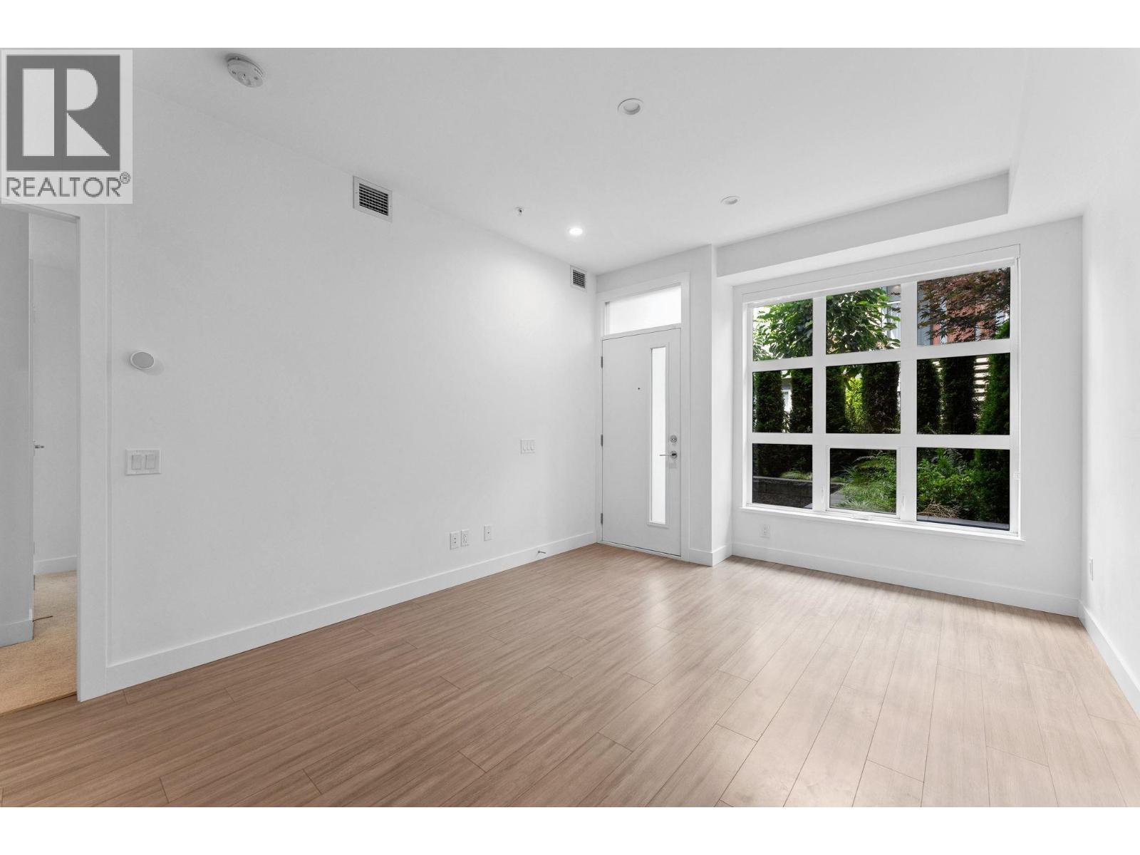 111 2060 Curling Road, North Vancouver, British Columbia  V7P 0E1 - Photo 12 - R3055919