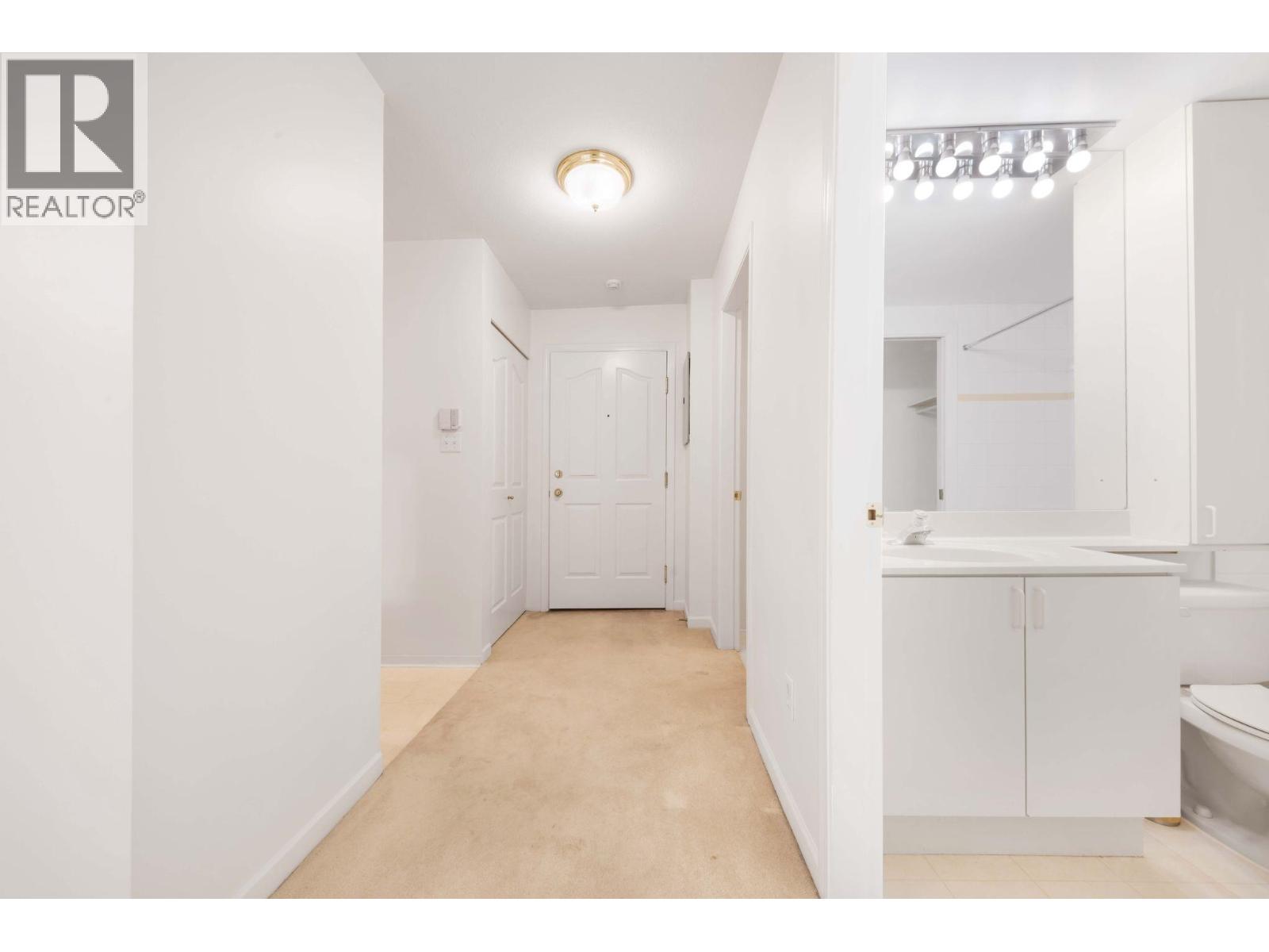 109 315 E 3rd Street, North Vancouver, British Columbia  V7L 1G1 - Photo 13 - R3055936