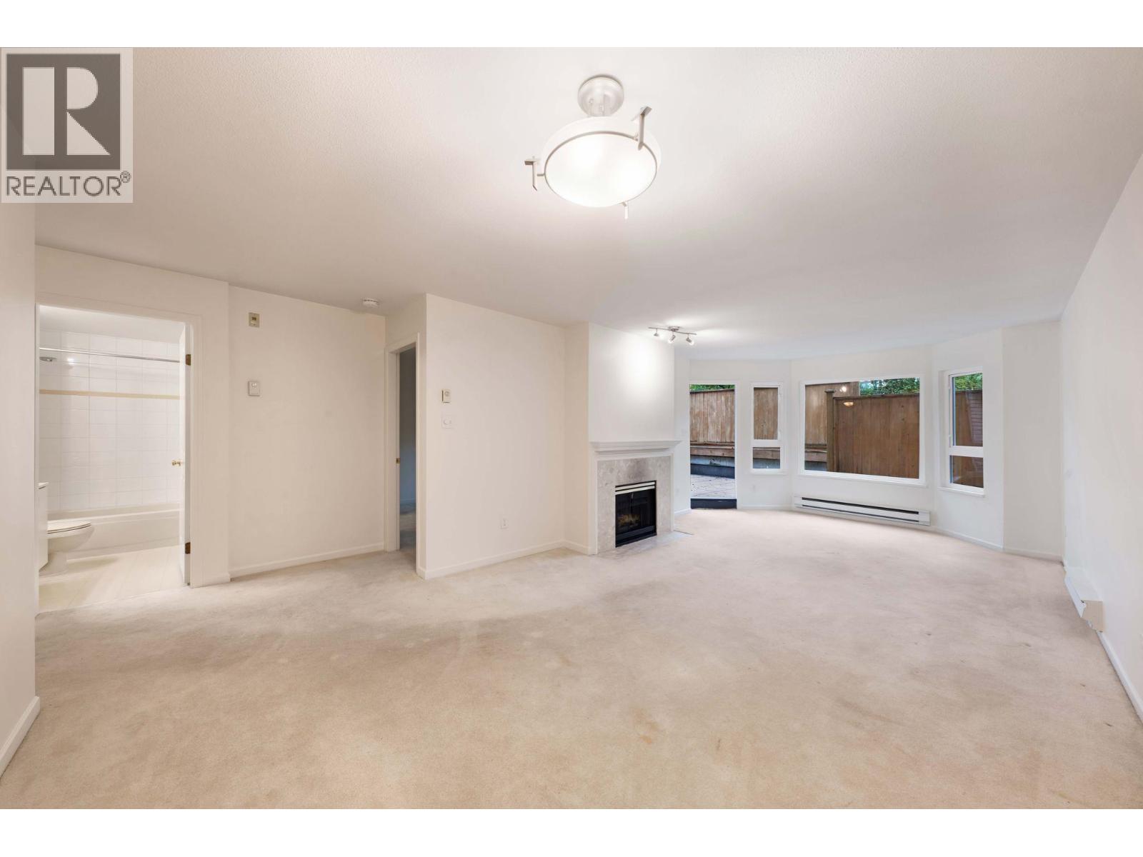 109 315 E 3rd Street, North Vancouver, British Columbia  V7L 1G1 - Photo 2 - R3055936